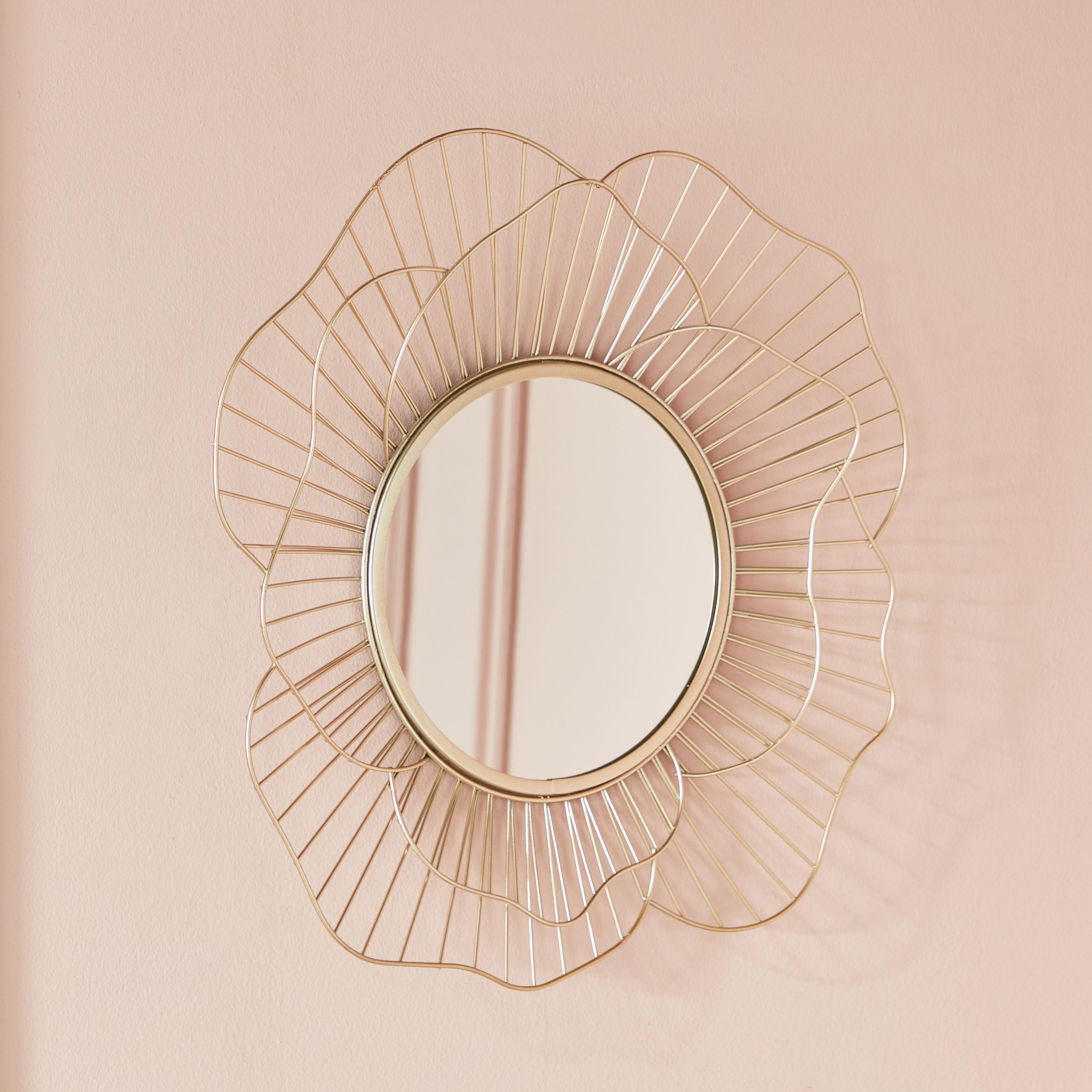 مرآة حائط معدن من مونتارا - 50x2 سم-hbxhomeware-hbxdecorandfurnishings-image-1