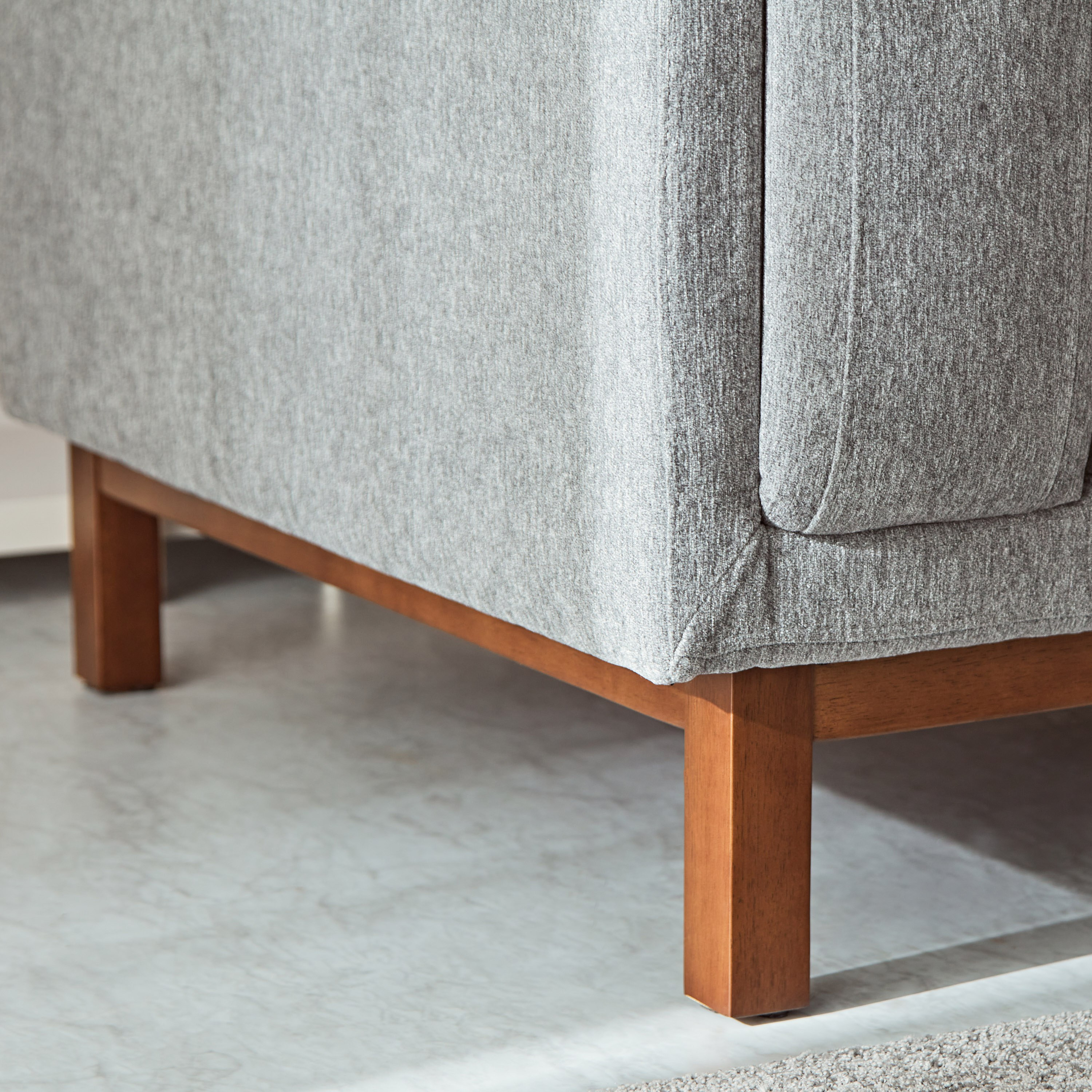 كنبة قماش بـ3 مقاعد من بيتشر-hbxlivingroom-sofasandarmchairs-sofas-image-8