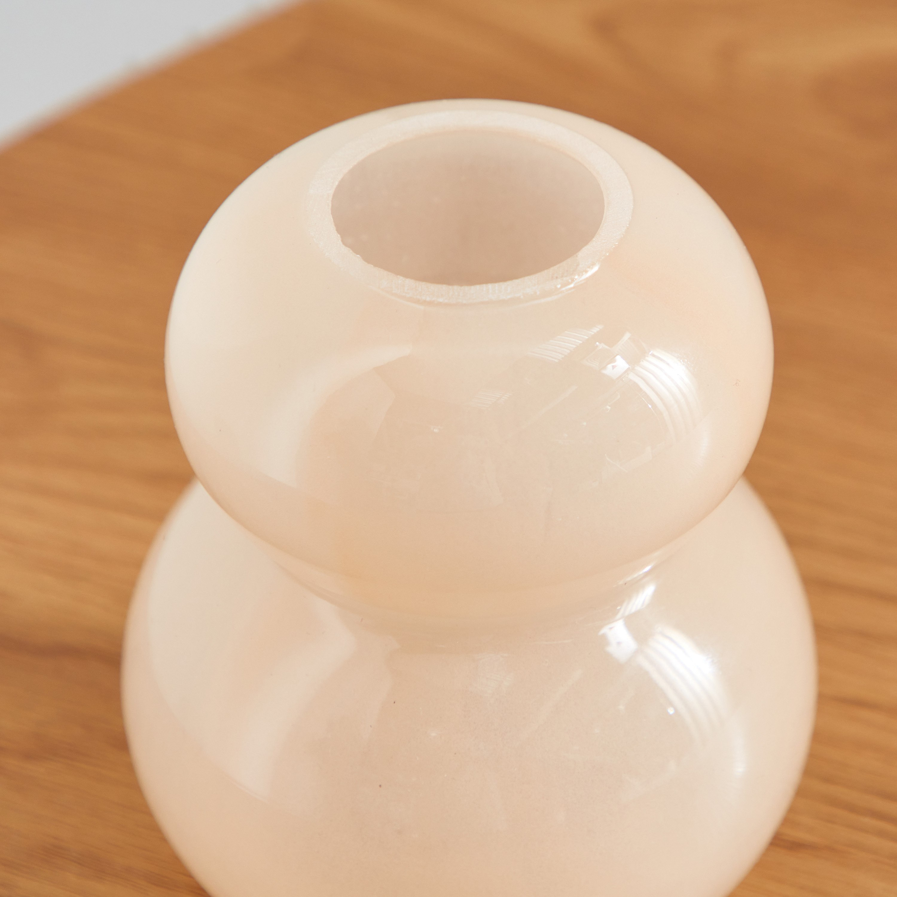 Live Coloured Glass Blotted Budvase - 9x9x12 cm-hbxhomeware-hbxdecorandfurnishings-image-3