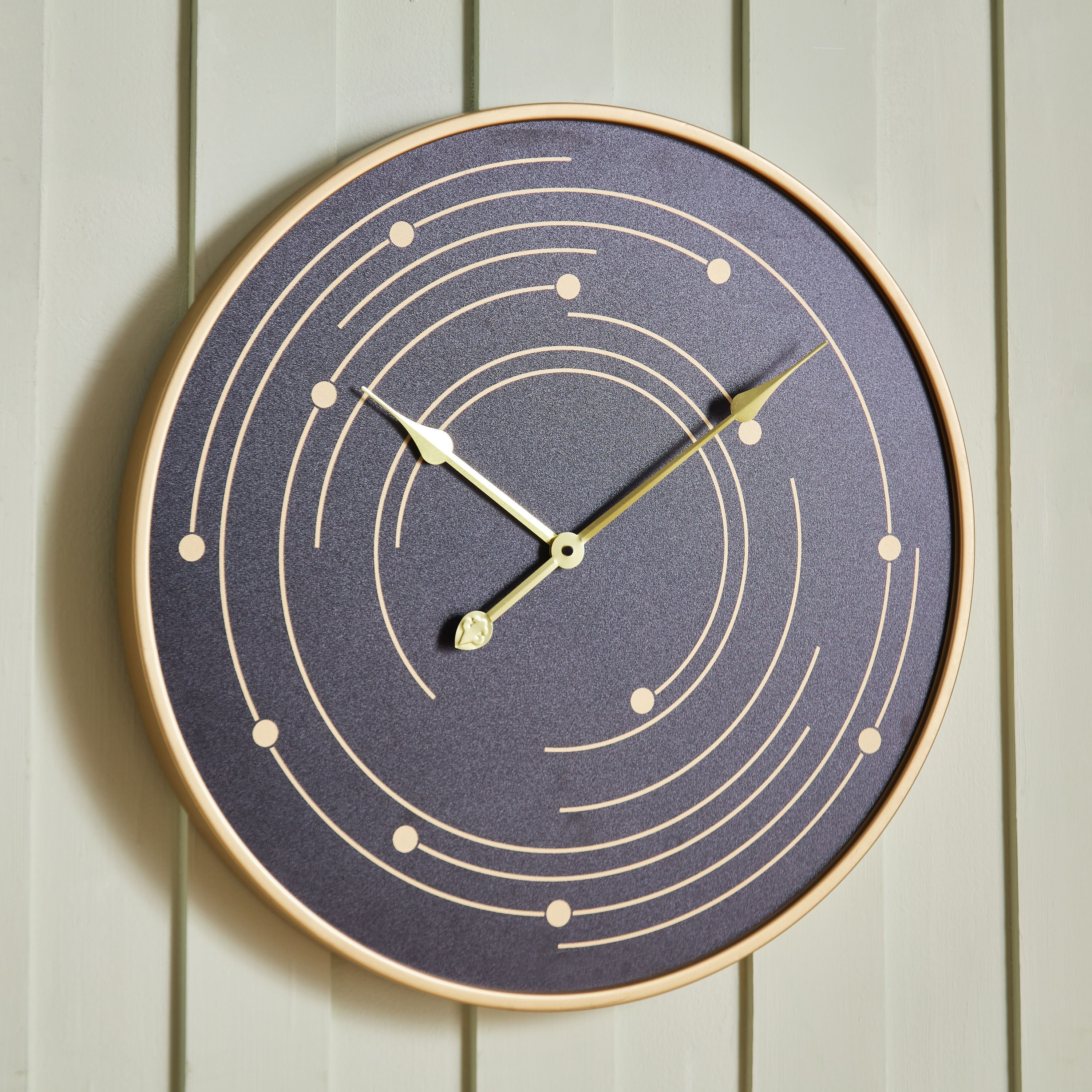 ساعة حائط معدنية من مافريك - 60x4x60 سم-hbxhomeware-hbxdecorandfurnishings-image-1