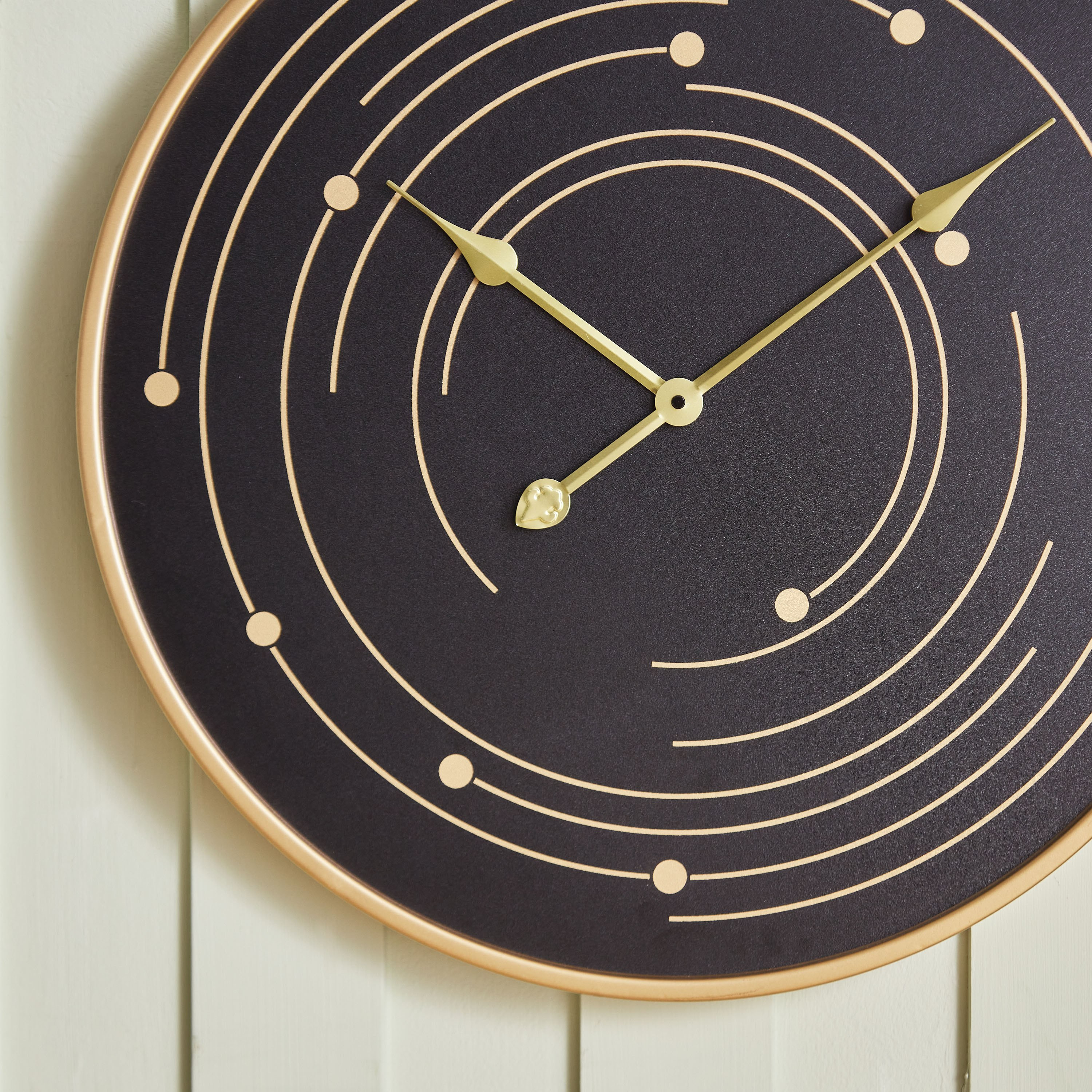 ساعة حائط معدنية من مافريك - 60x4x60 سم-hbxhomeware-hbxdecorandfurnishings-image-3