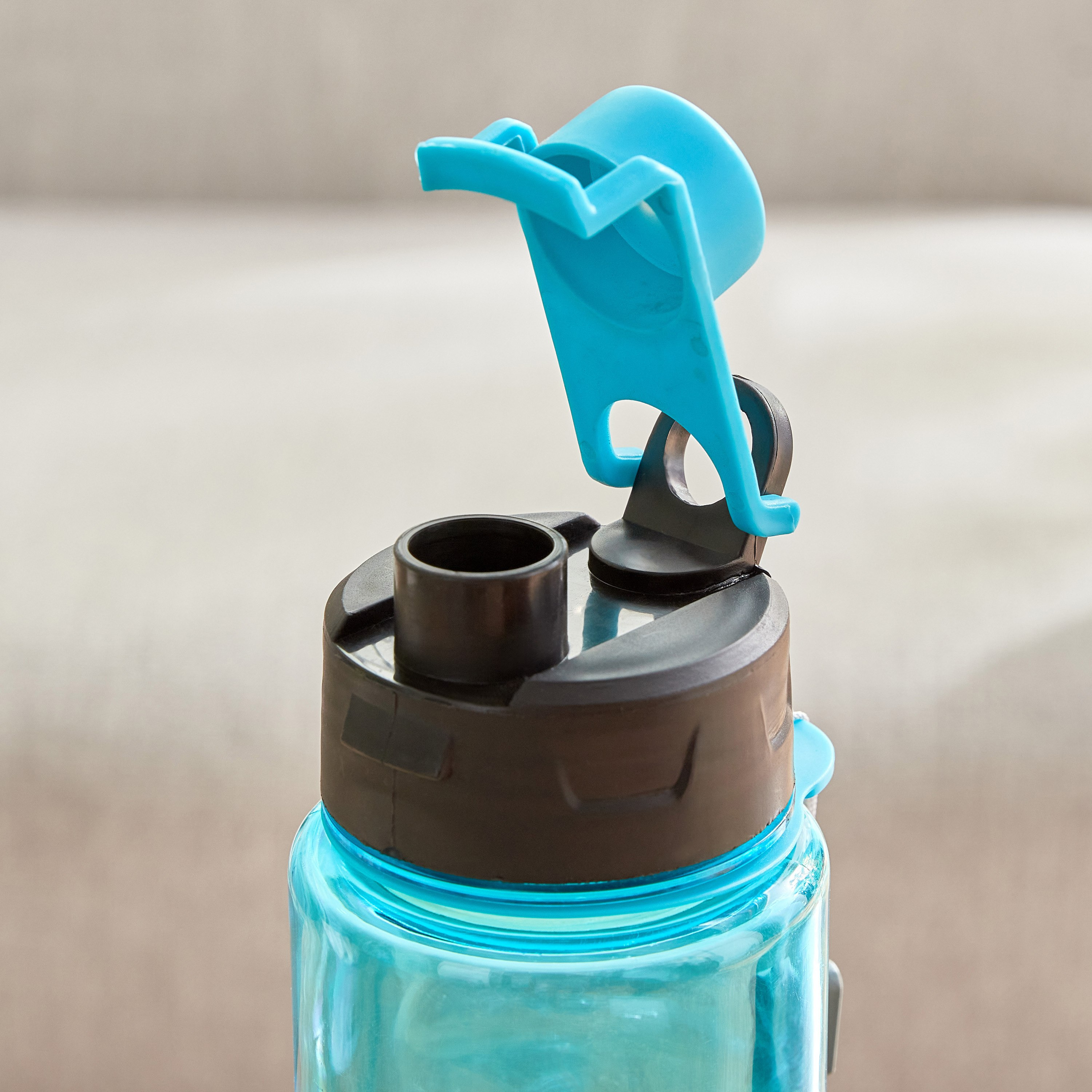 Midas Clear Sports Bottle - 650 ml-hbxhomeware-diningandtabletop-bottles-image-3