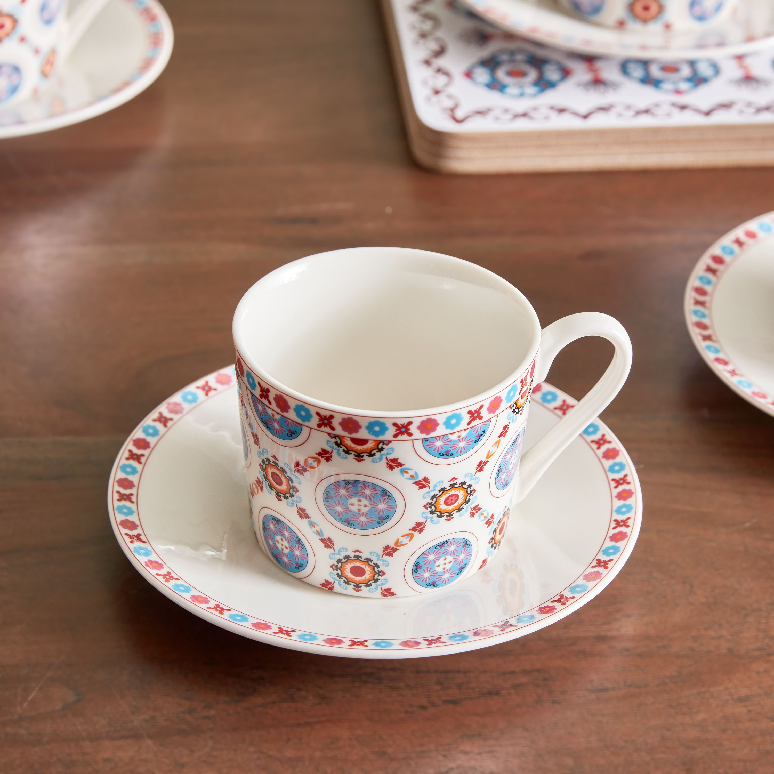 فناجين شاي وصحون من ماجيستيك - طقم من 4 قطع-hbxhomeware-hbxkitchen-image-2