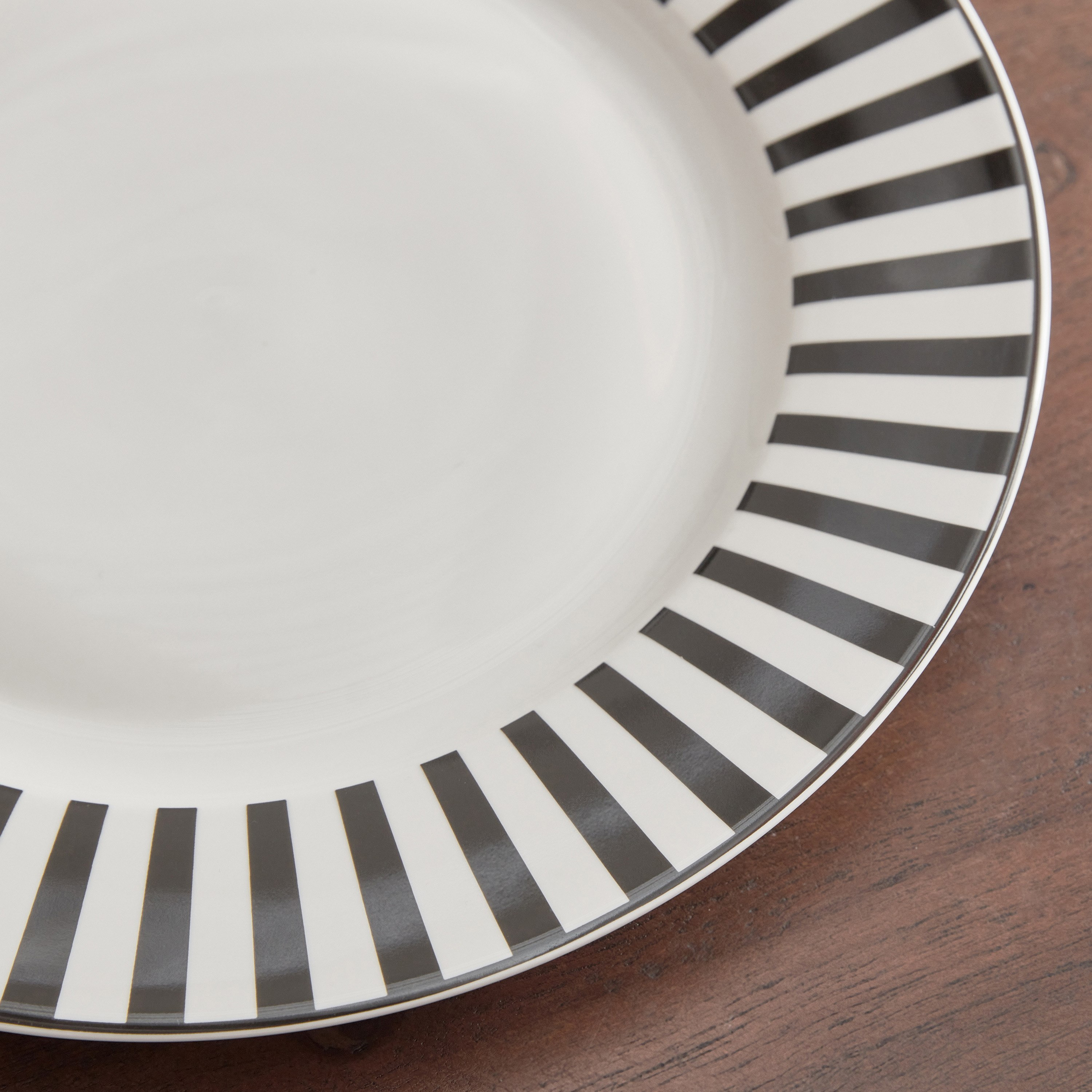 Gusto Dinner Plate-hbxdecorandfurnishings-tabletop-crockery-image-3