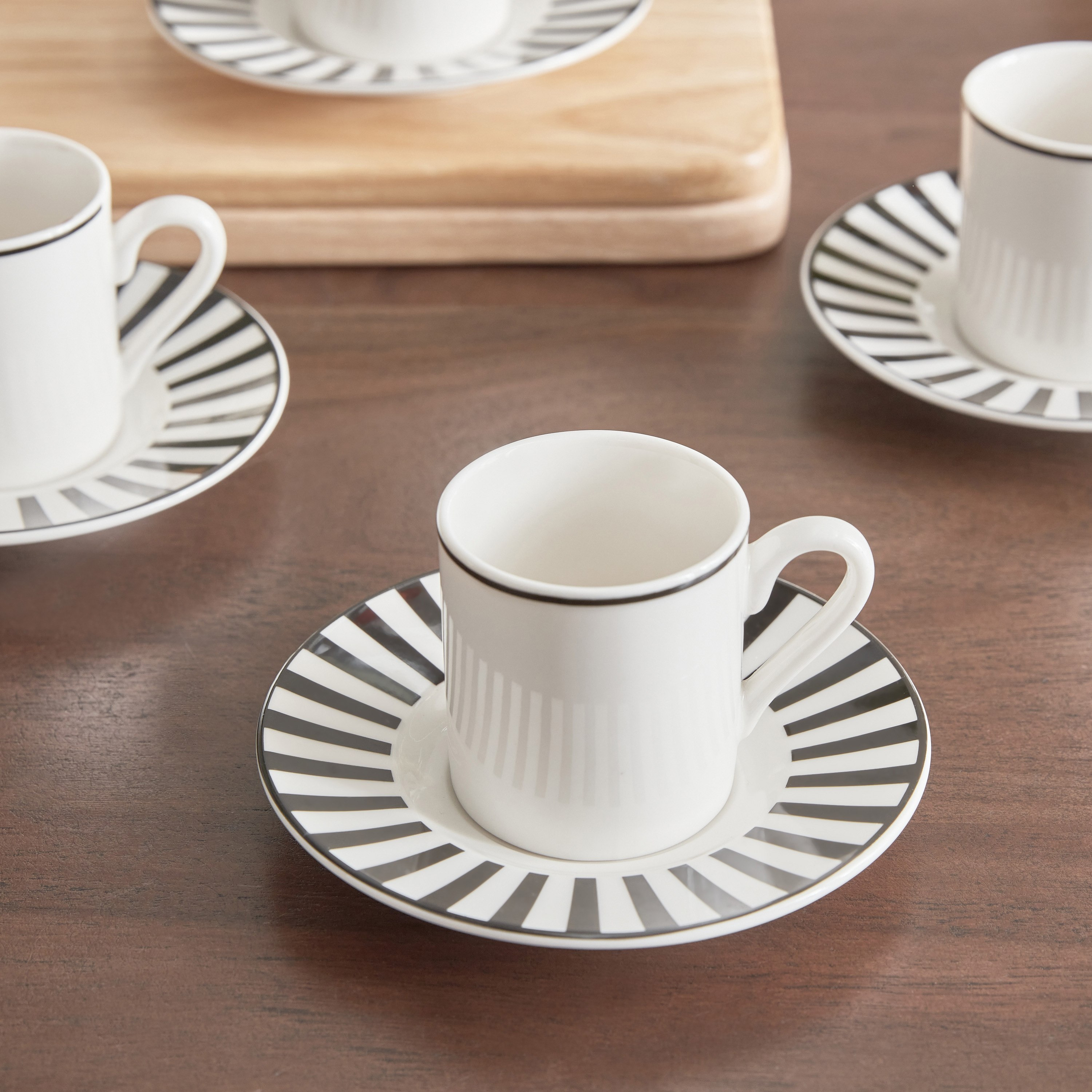 فناجين إسبريسو وصحون من جوستو - طقم من 4 قطع-hbxhomeware-hbxkitchen-image-2