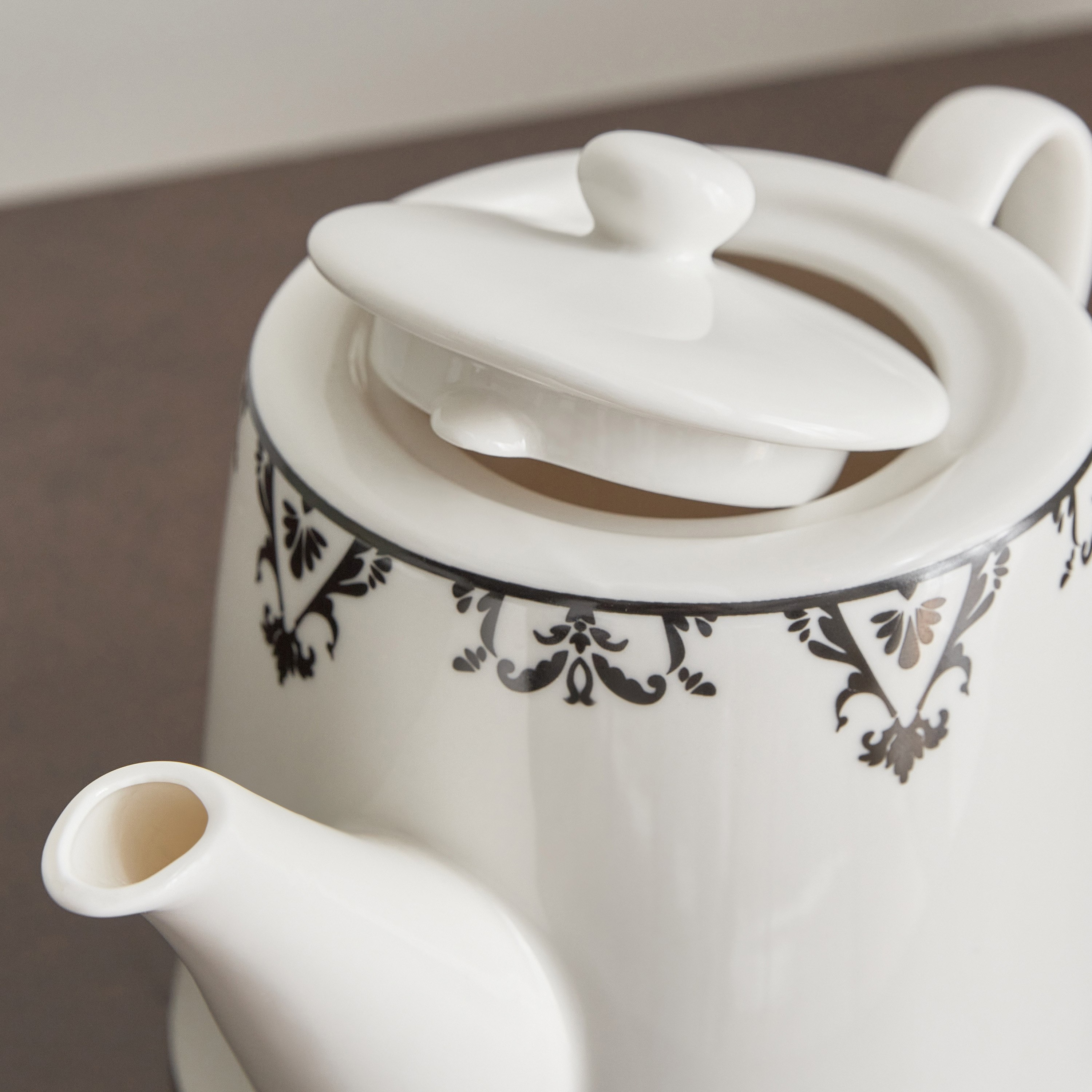 Gusto Teapot-hbxhomeware-diningandtabletop-coffeeandteasets-image-3