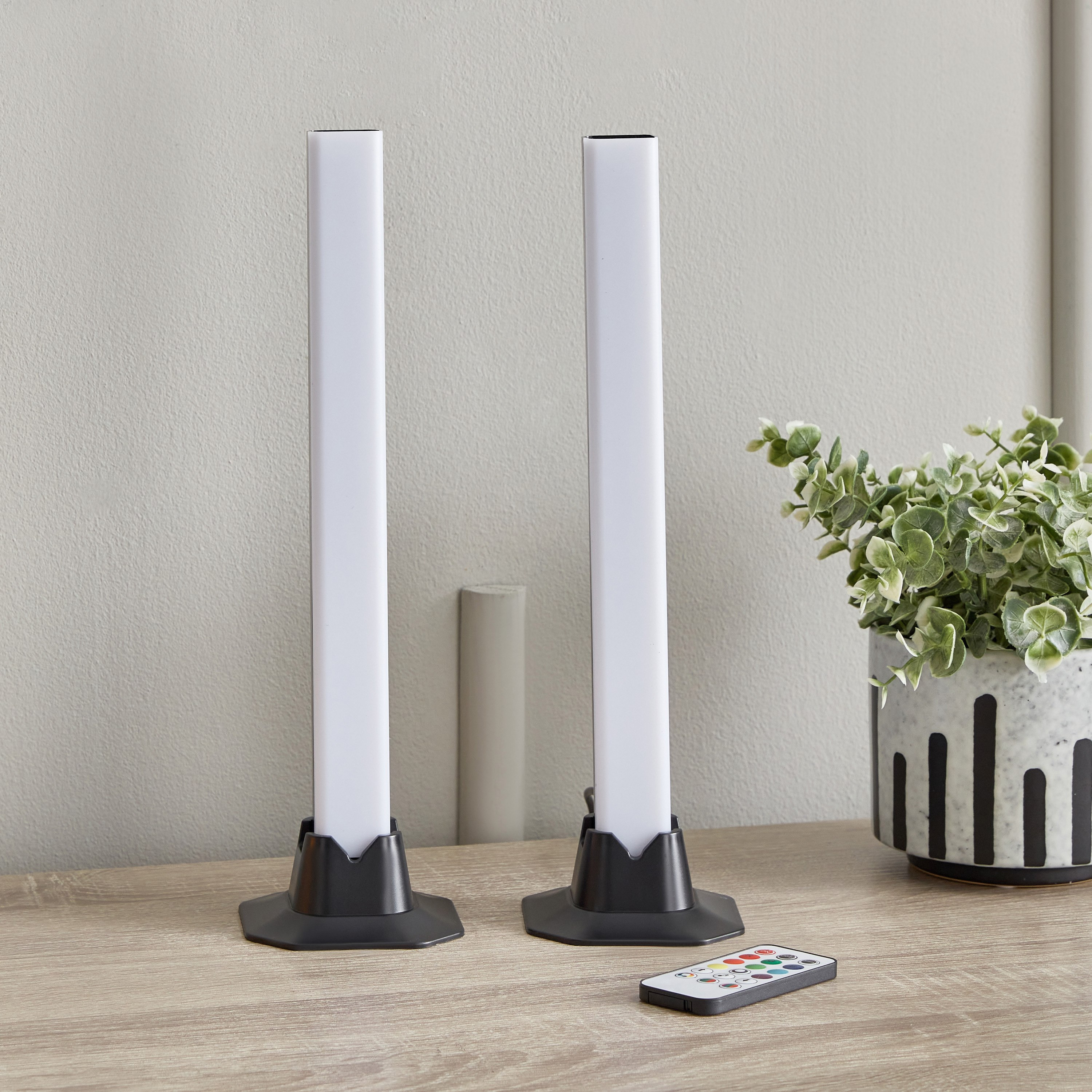 مجموعة مصابيح مكتب إل إي دي - قطعتين مع جهاز تحكم عن بعد لمزامنة الموسيقى من ليتا-hbxlivingroom-lighting-tablelamps-image-2