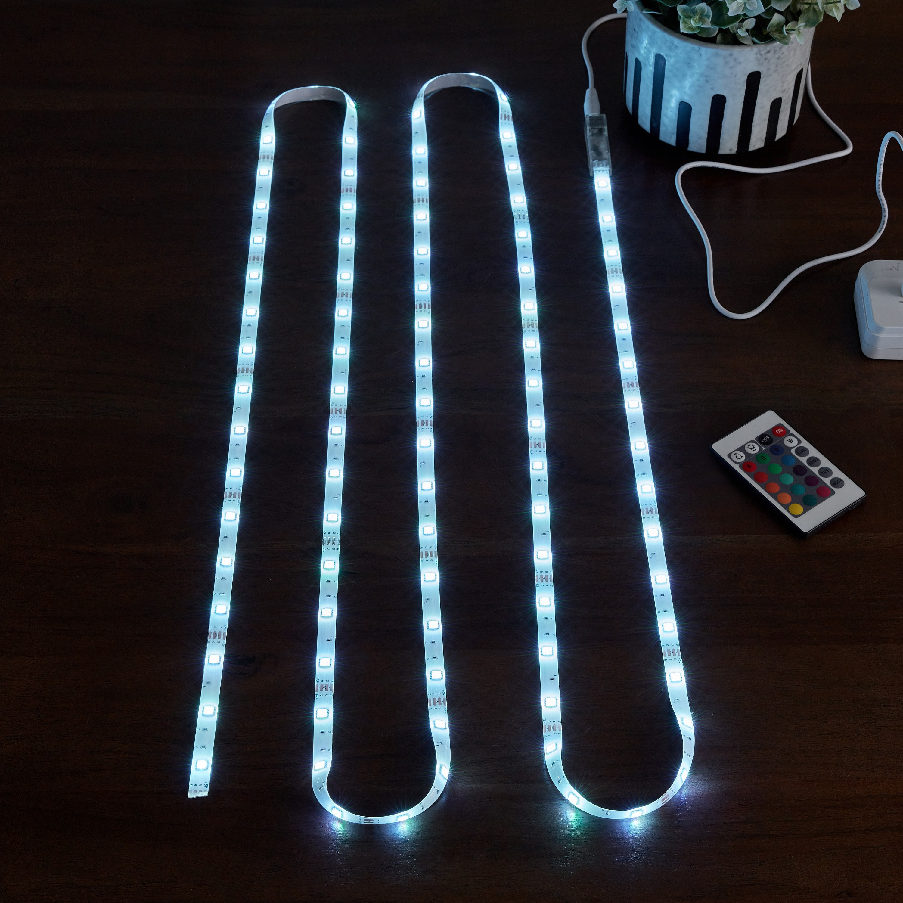 شريط إضاءة إل إي دي أر جي بي مع جهاز تحكم عن بعد من ليتا - 3 متر-hbxdiningroom-lighting-decorativesandstringlights-image-4