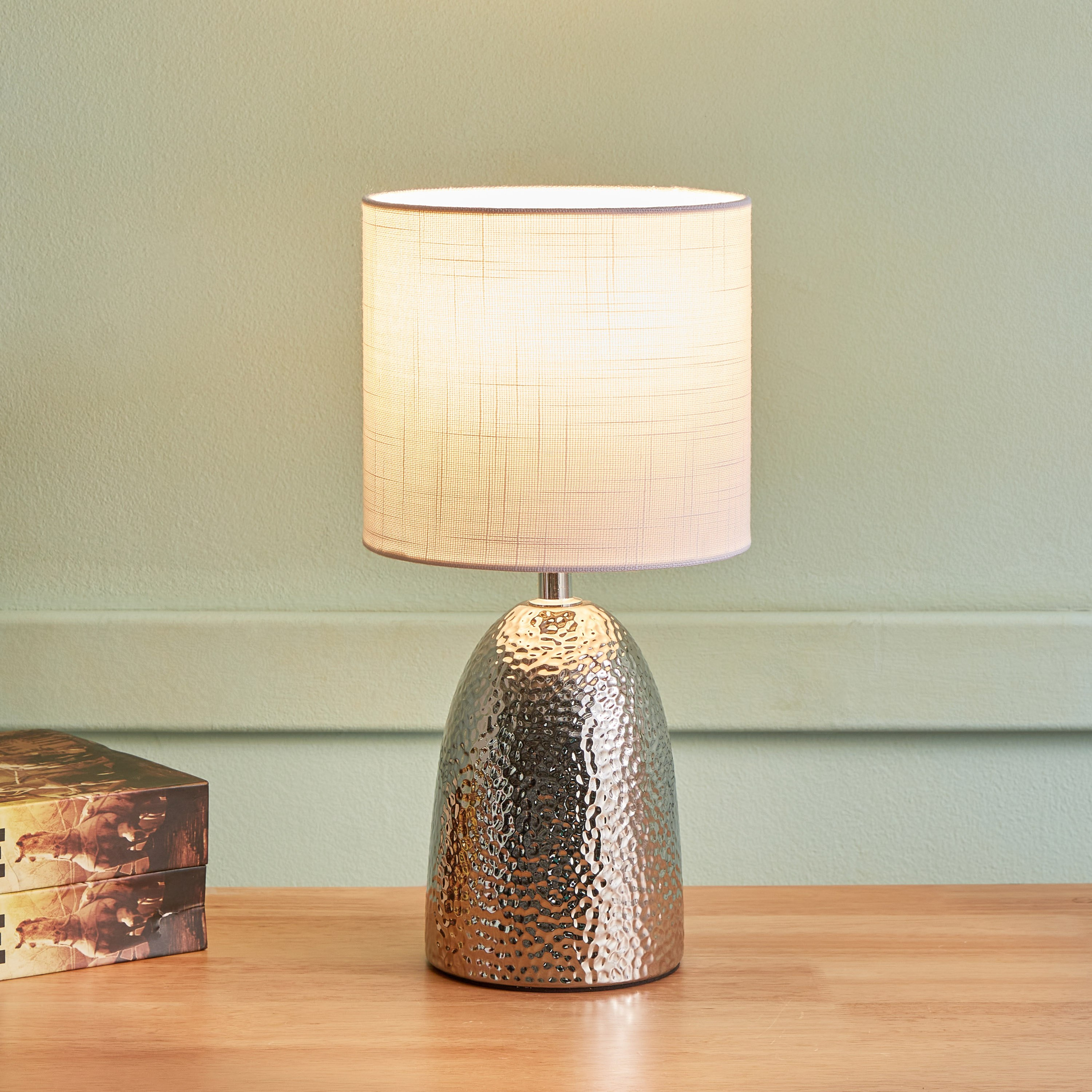 مصباح طاولة بغطاء من نوفالي - 34.5 سم-hbxbedroom-lighting-tablelamps-image-2