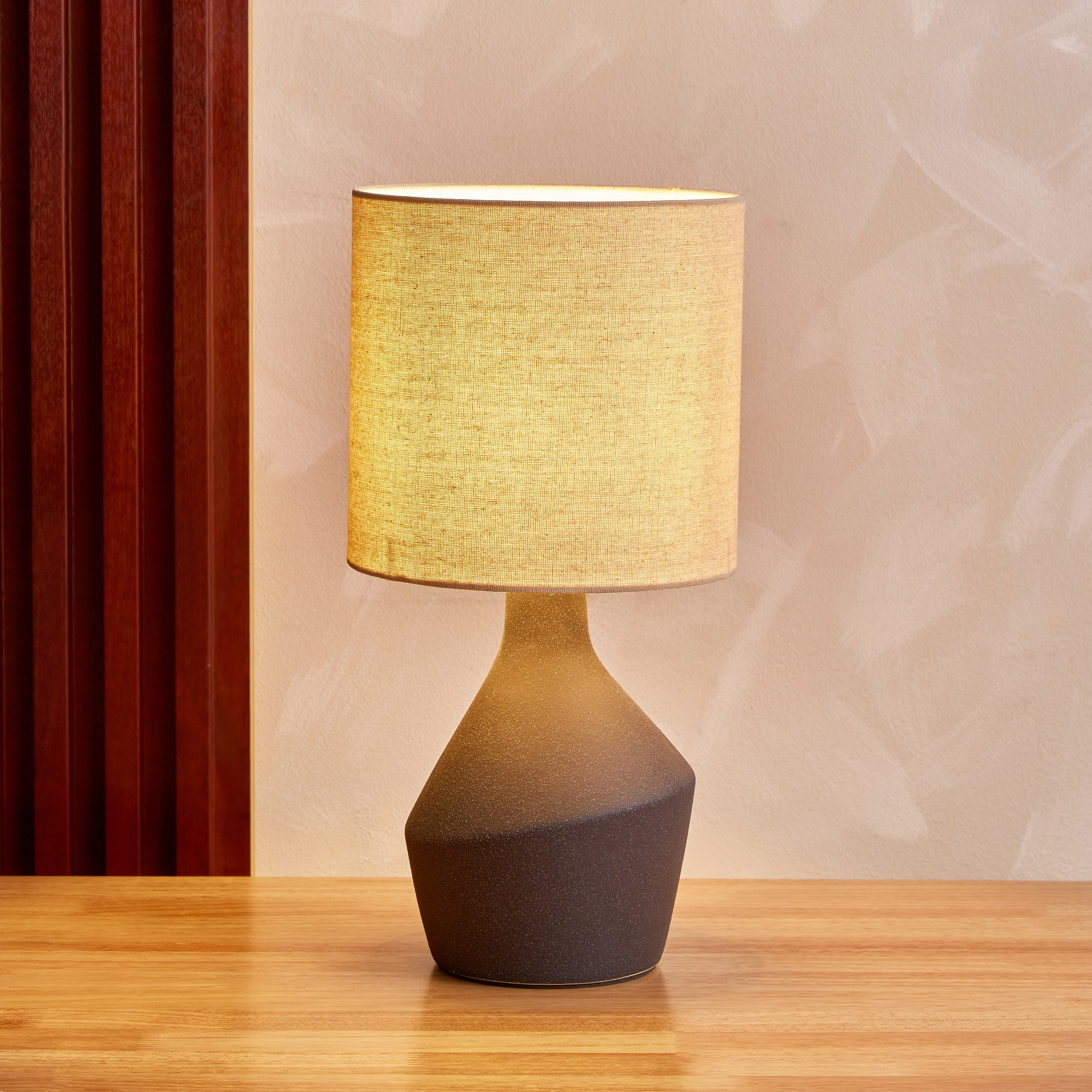 مصباح طاولة سيراميك بغطاء كتان من نوفالي - 37.5 سم-PROMO_HB_AE_B1G1_250925-image-2
