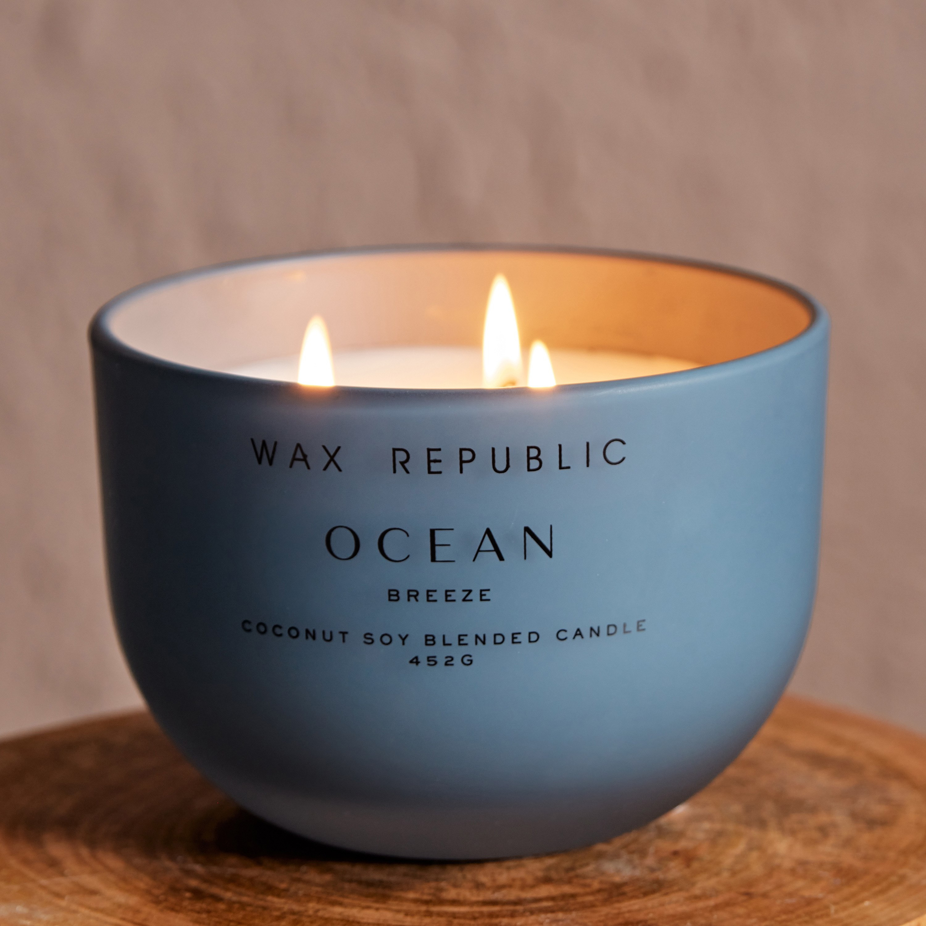 جرة شموع معتّمة بريميوم أوشن بريز مع غطاء من أوشيانيك - 452 جم-hbxlivingroom-decorandaccessories-candles-image-2