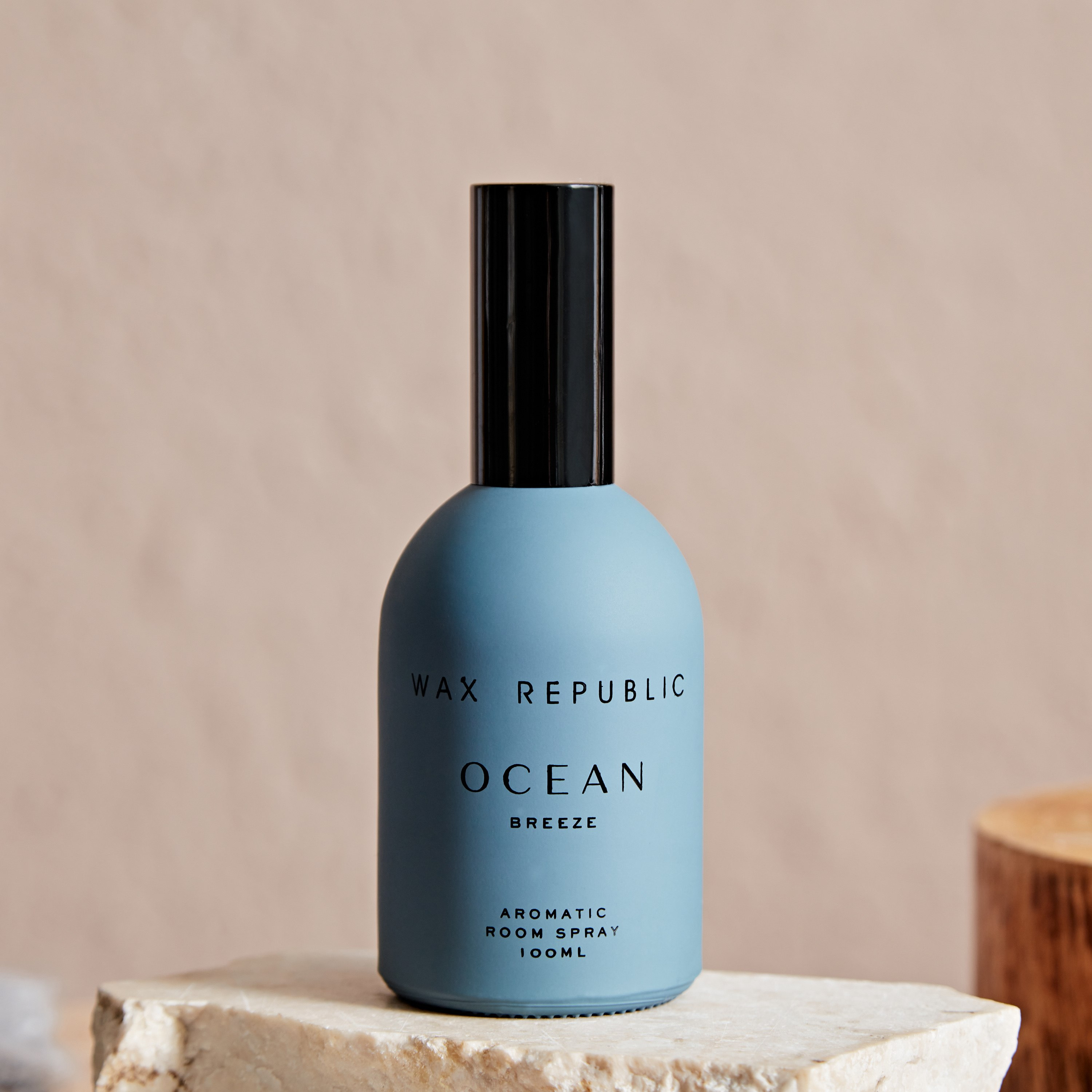 Oceanic Premium Ocean Breeze Room Spray - 100 ml-hbxdecorandfurnishings-homefragrance-roomfreshnersandaromamist-image-1