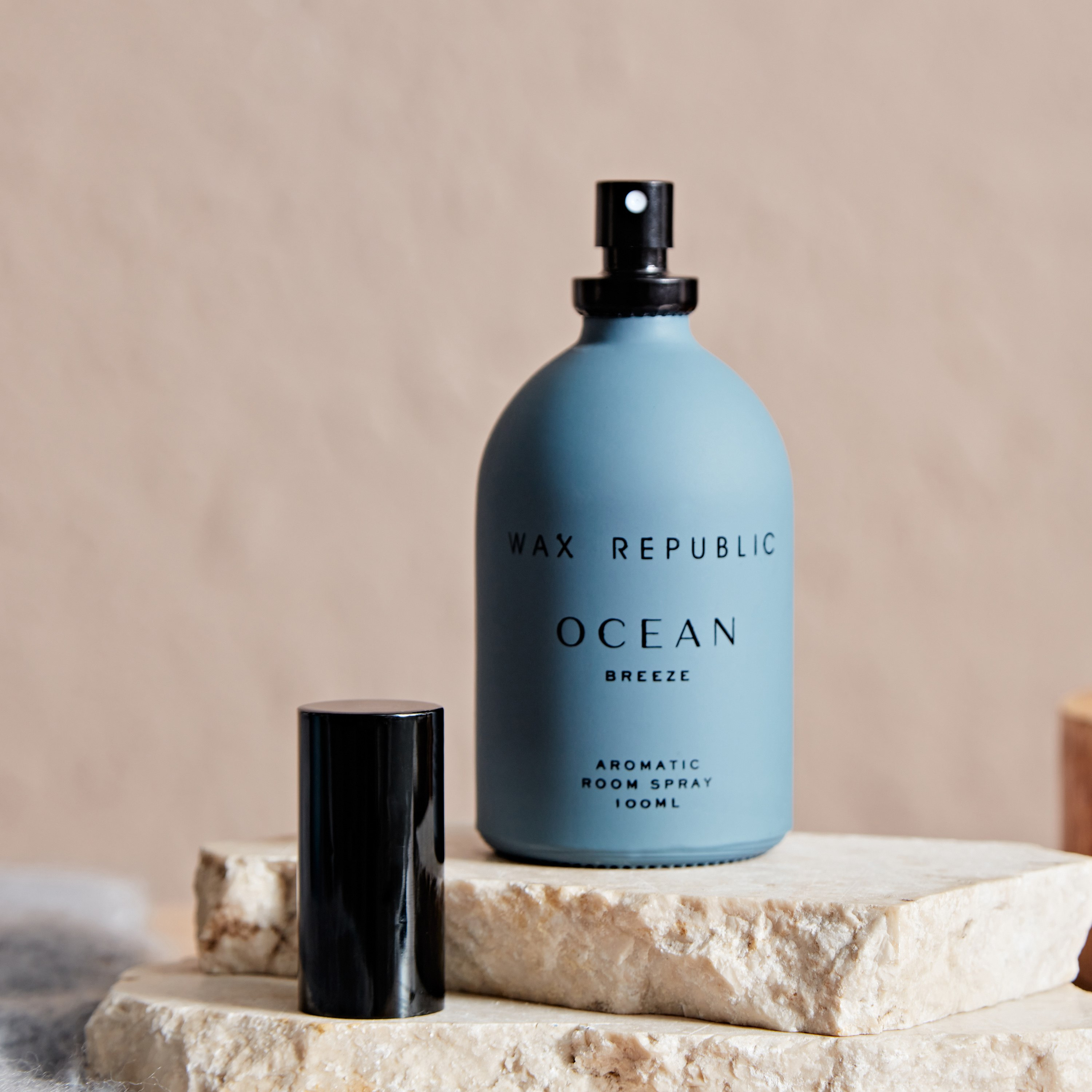 Oceanic Premium Ocean Breeze Room Spray - 100 ml-hbxdecorandfurnishings-homefragrance-roomfreshnersandaromamist-image-2