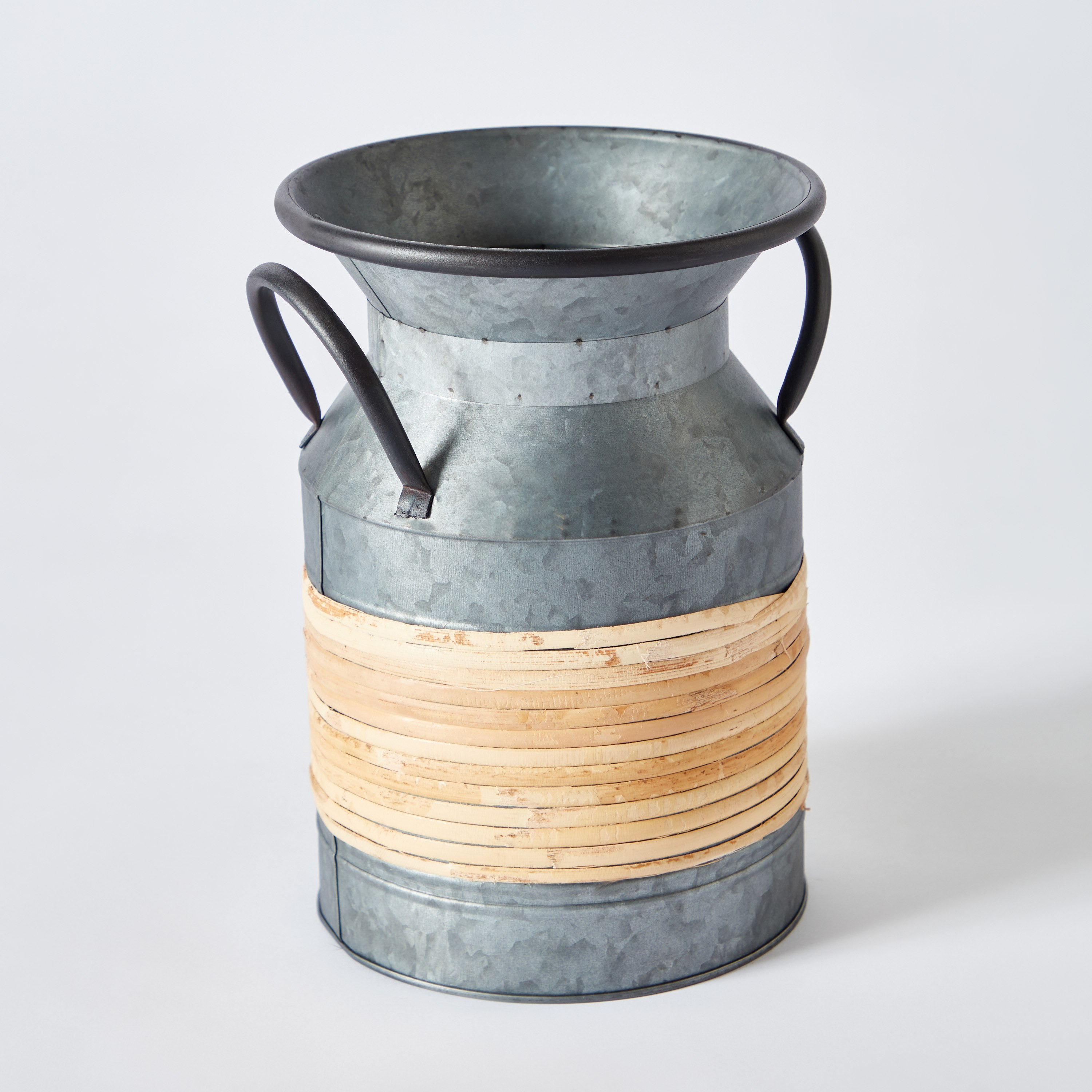 مزهرية معدن من الدورا - 18x18x25 سم-hbxbedroom-decorandaccessories-vases-image-7