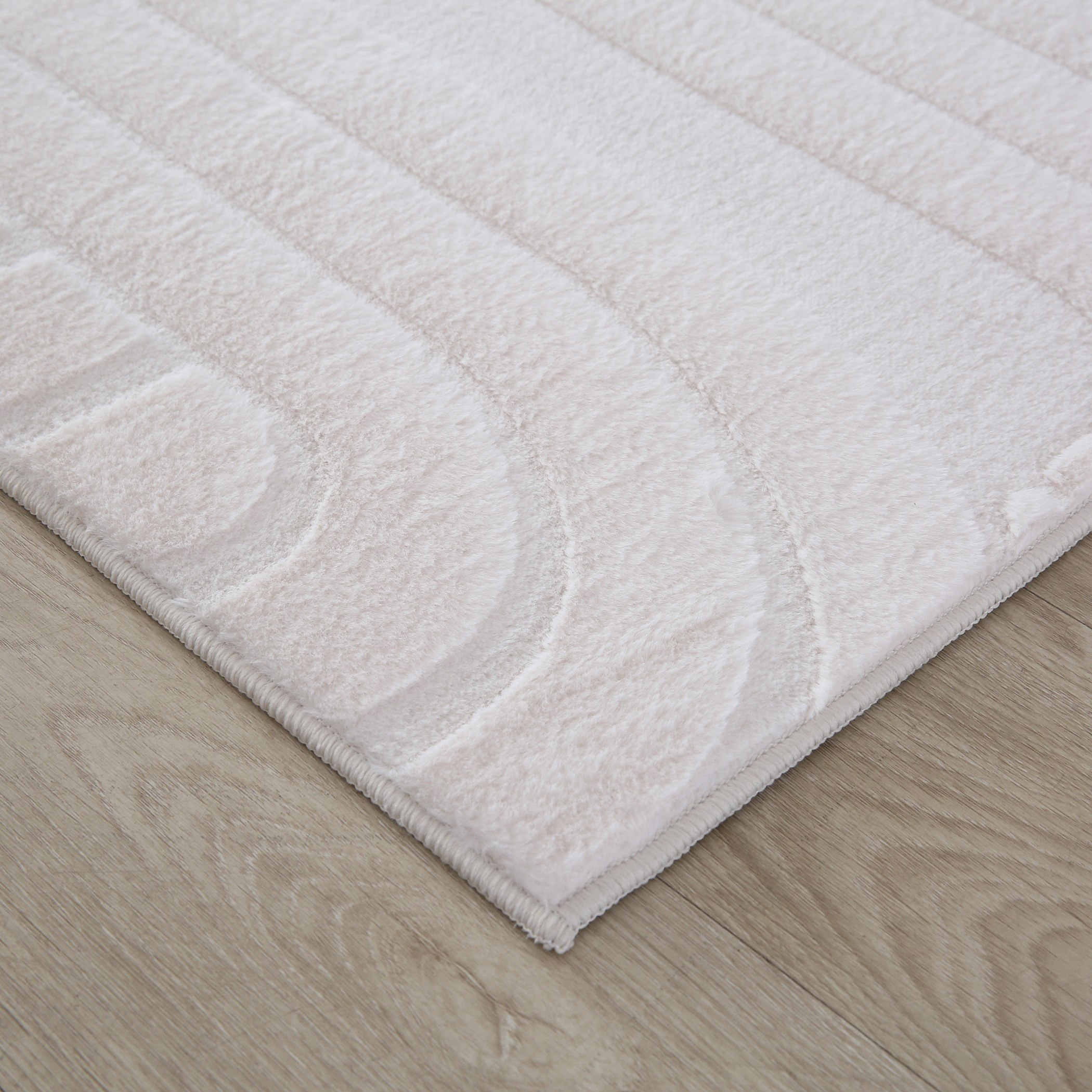 سجادة جاكار فرو أرنب من زارا - 150x220 سم-hbxdecorandfurnishings-floorcoverings-rugs-image-2