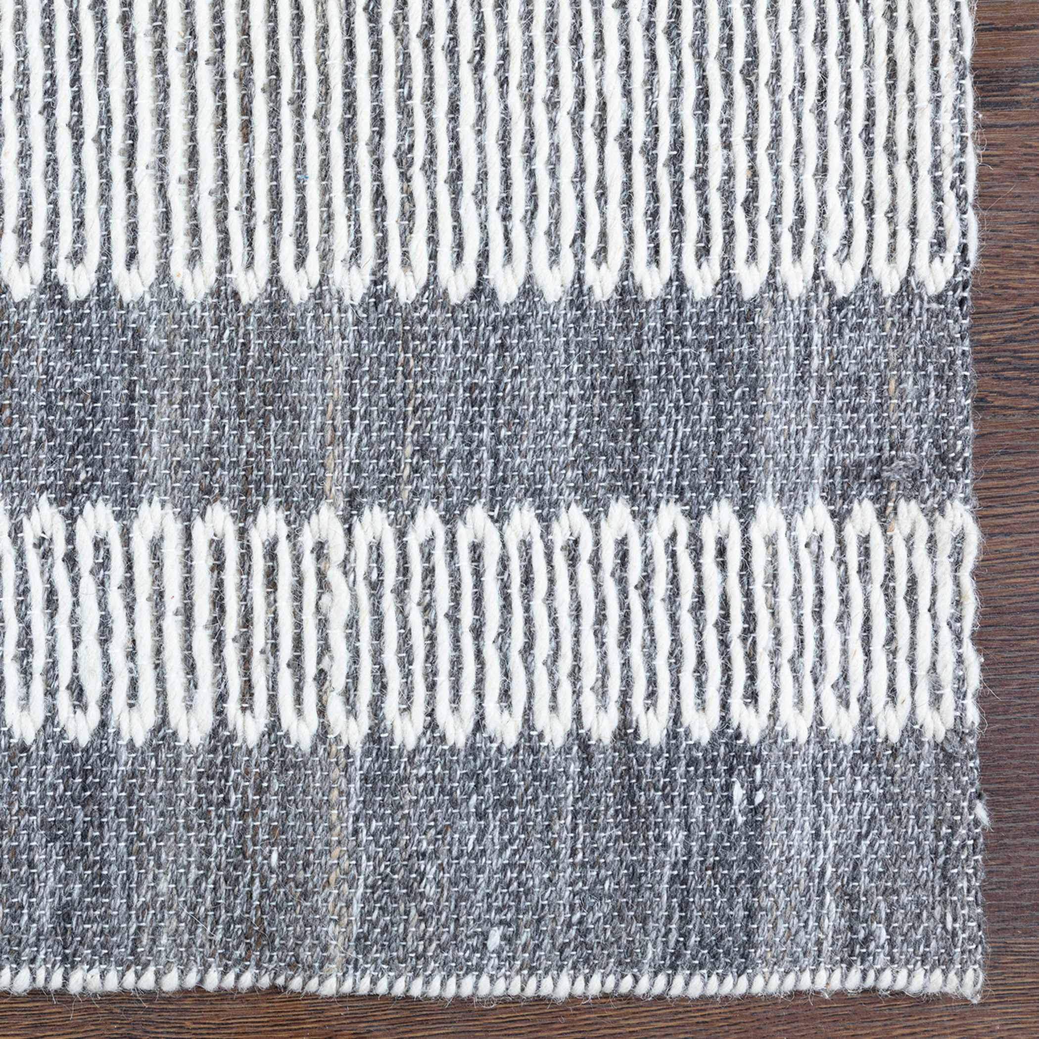 سجادة مصنوعة يدوياً ألبرت من سكاوت - 200x300 سم-hbxdecorandfurnishings-floorcoverings-rugs-image-3