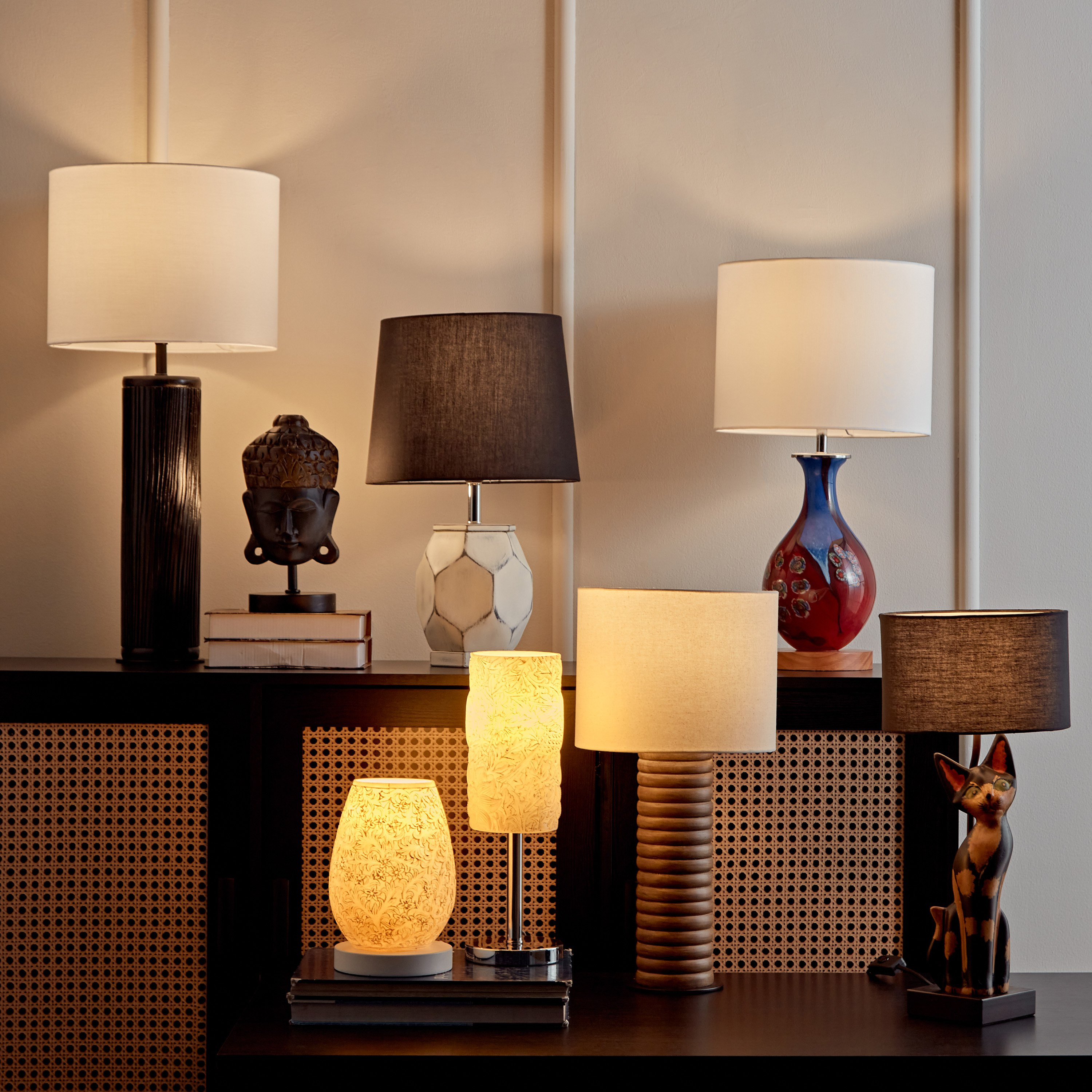 مصباح طاولة معدن منقوش بغطاء بتصميم طائر من جالينا - 12x37 سم-hbxlivingroom-lighting-tablelamps-image-4