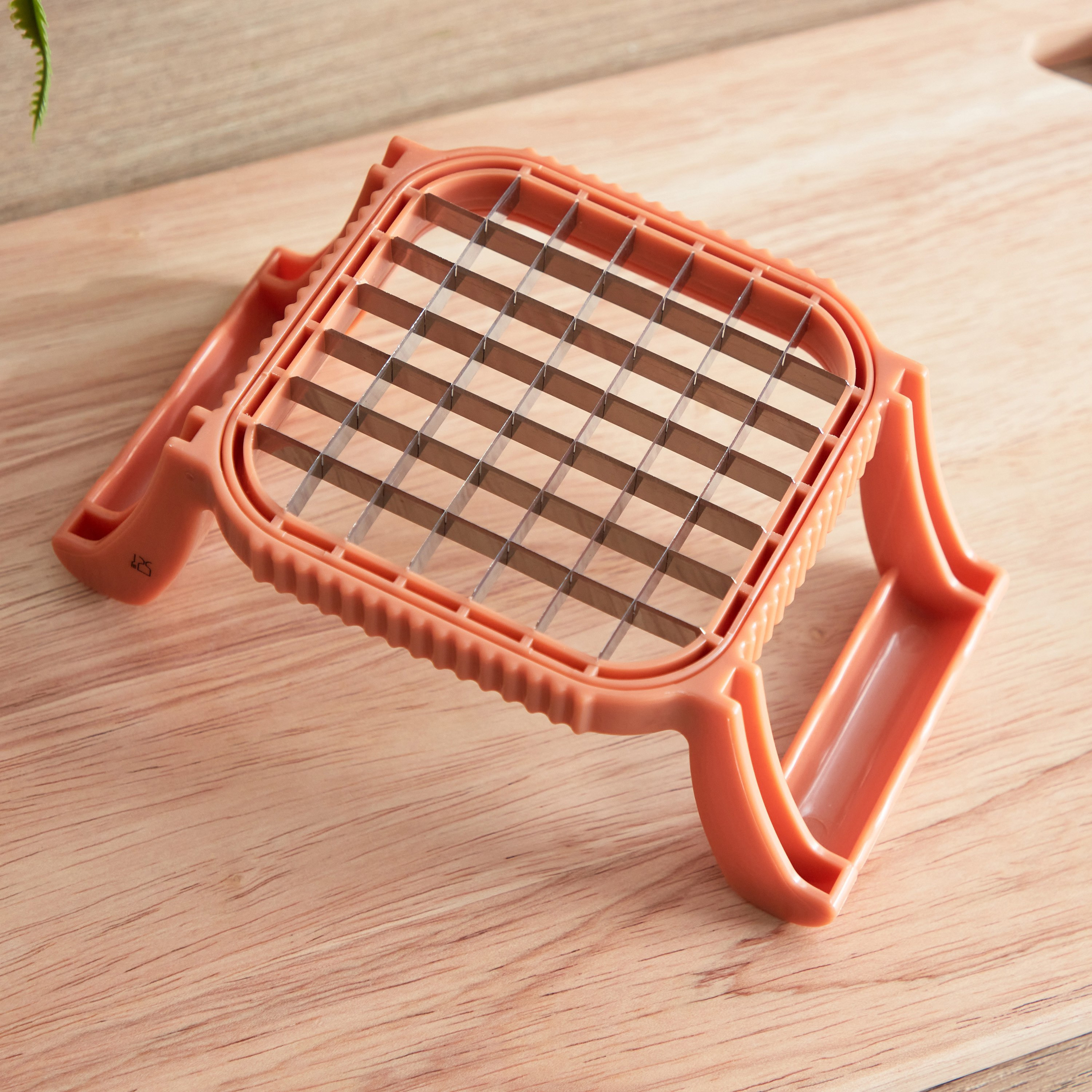 أداة تقطيع البطاطس إيزي شيف 3 في 1 مع مقشرة وسكين-hbxhomeware-hbxkitchen-image-2