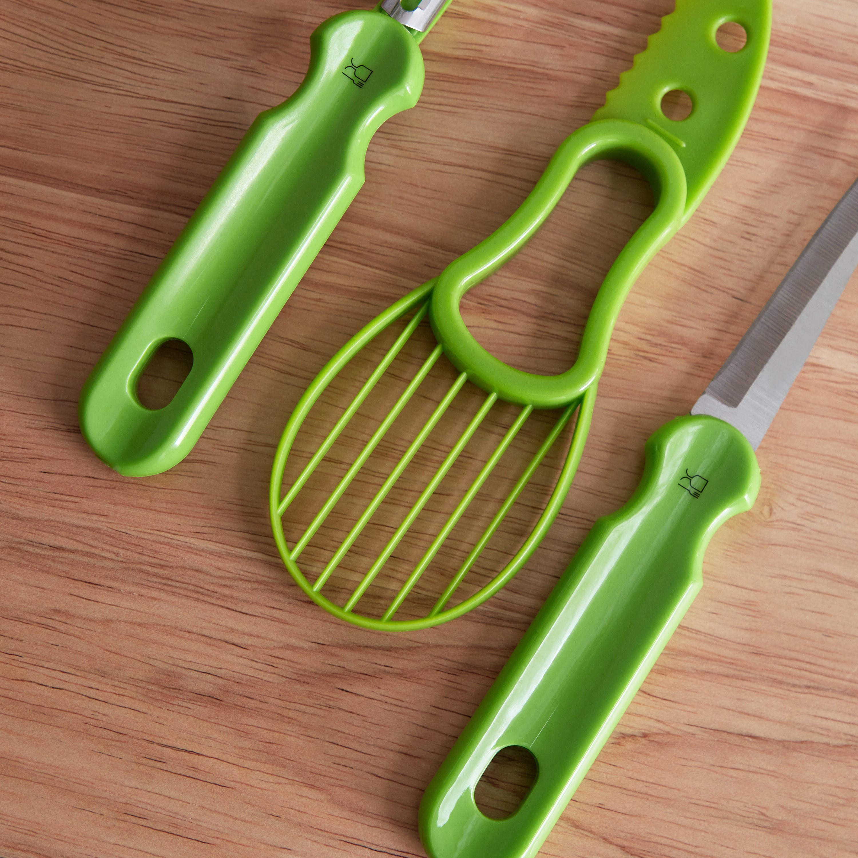 قطّاعة الأفوكادو 3 في 1 مع مقشرة وسكين من إيزي شيف-hbxhomeware-hbxkitchen-image-3