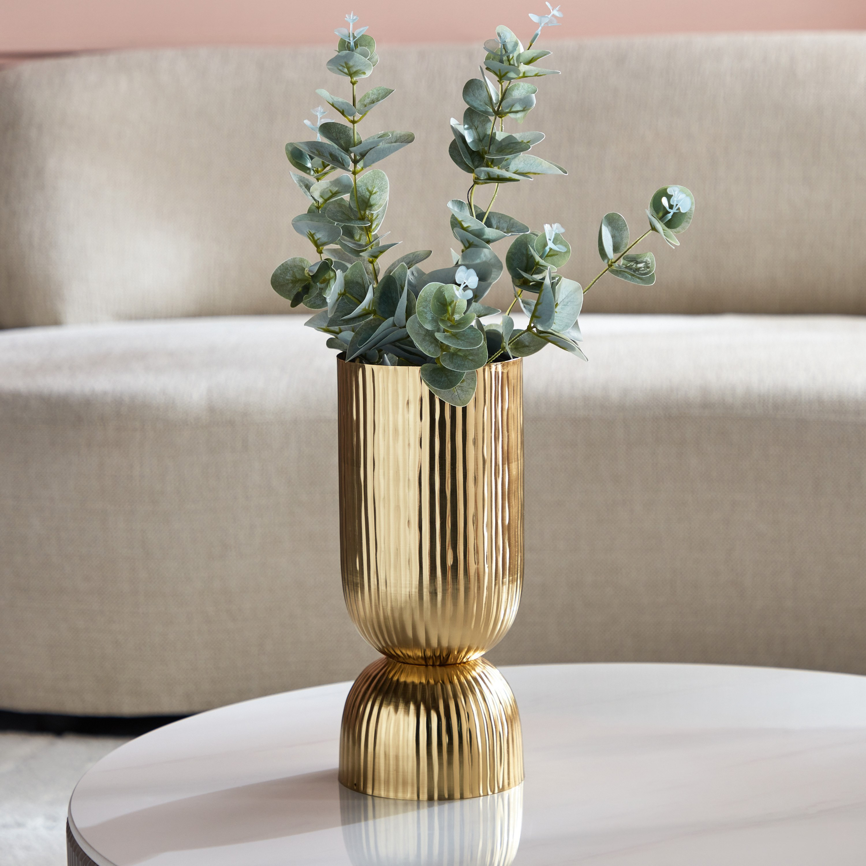 مزهرية زهور معدن مضلعة من أريستو - 13x13x37 سم-hbxbedroom-decorandaccessories-vases-image-1