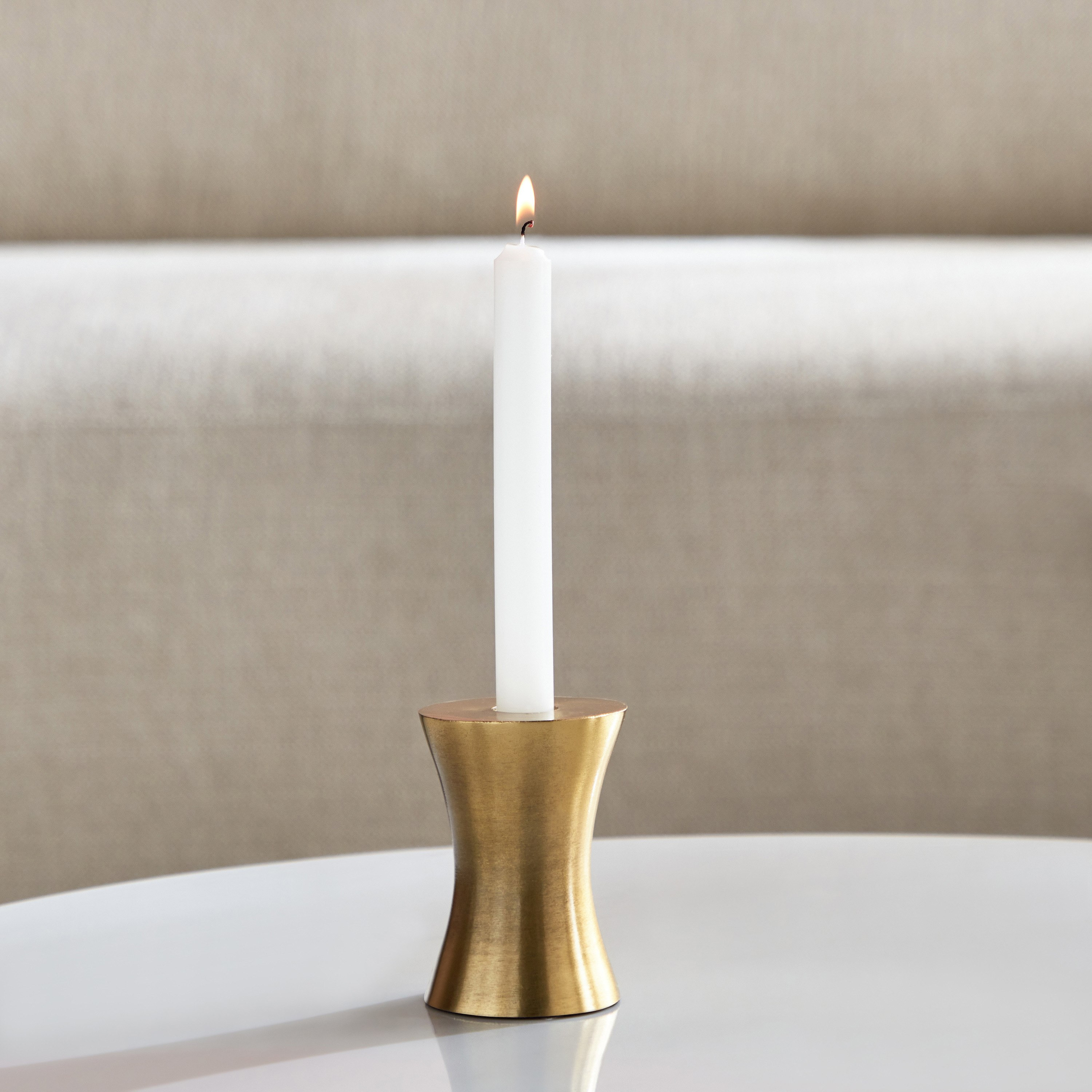 حامل شموع ألومنيوم من أريستو - 7x7x10 سم-hbxlivingroom-decorandaccessories-candleholders-image-1