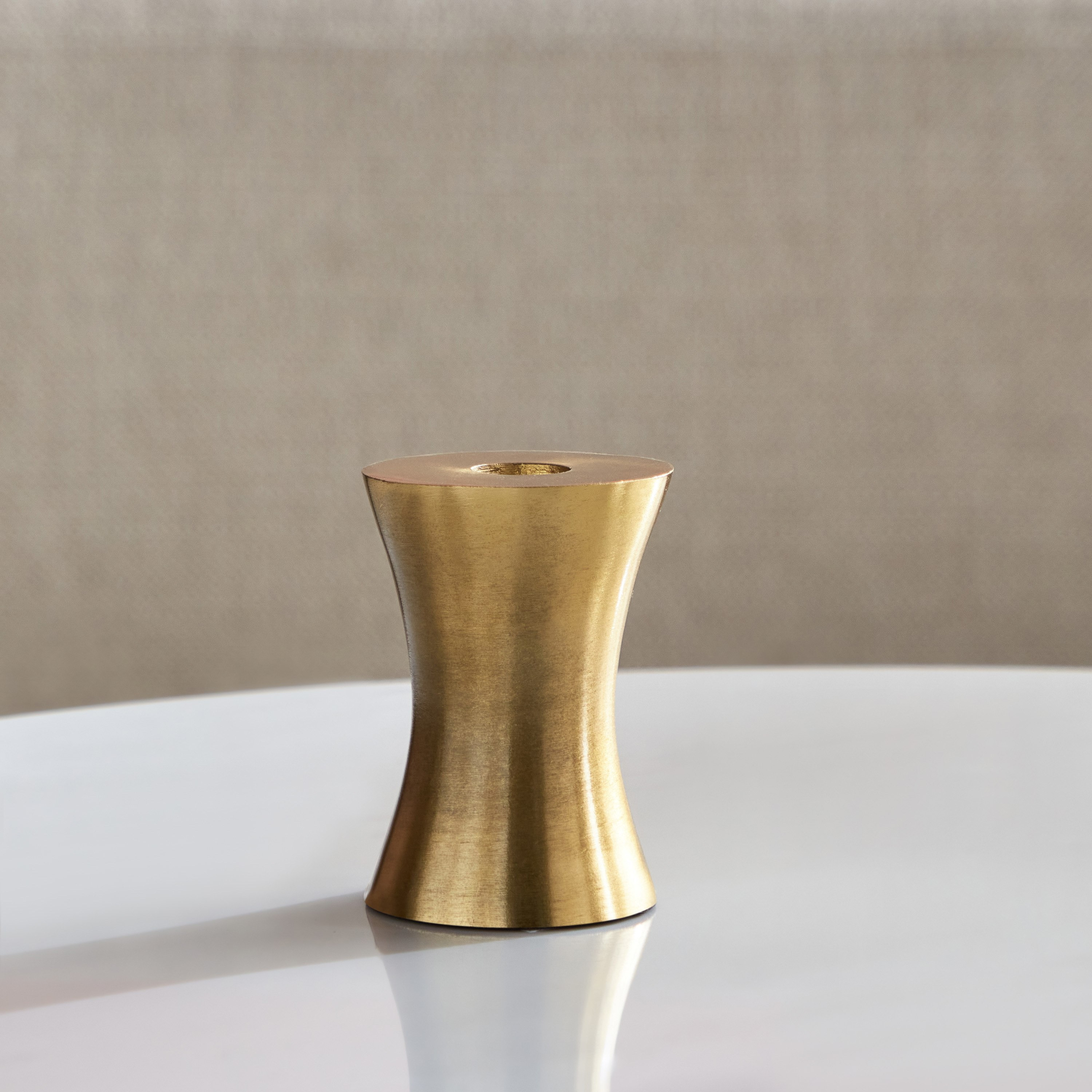 حامل شموع ألومنيوم من أريستو - 7x7x10 سم-hbxlivingroom-decorandaccessories-candleholders-image-2
