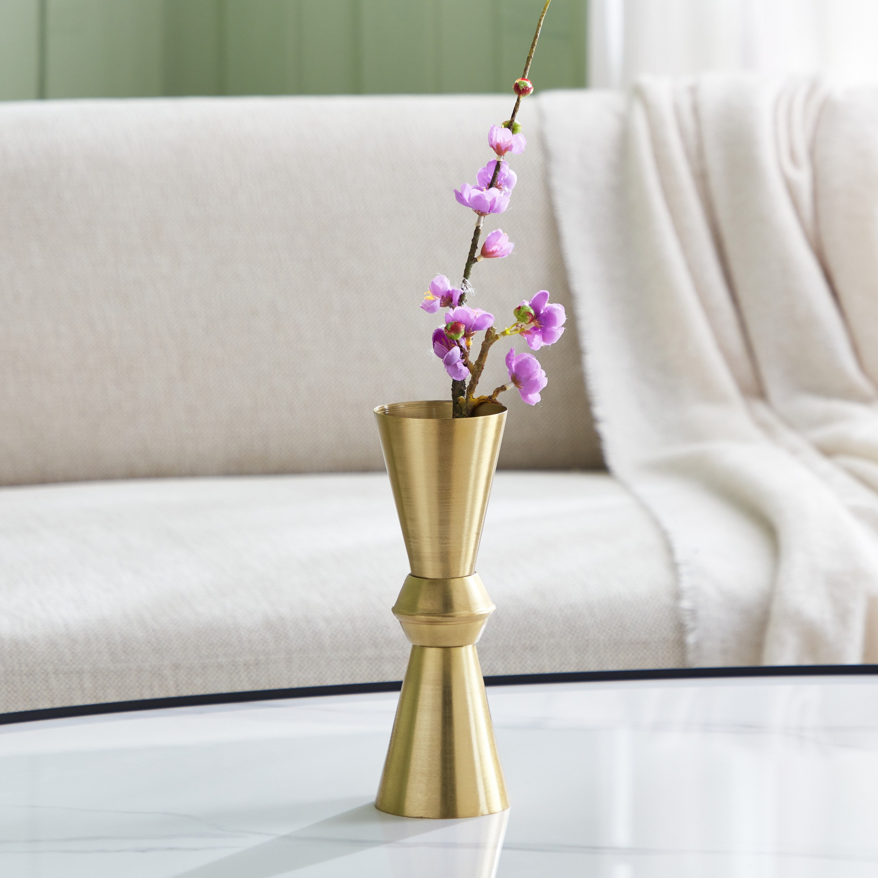 مزهرية معدنية على شكل قمع من أريستو - 8x8x26 سم-hbxbedroom-decorandaccessories-vases-image-1