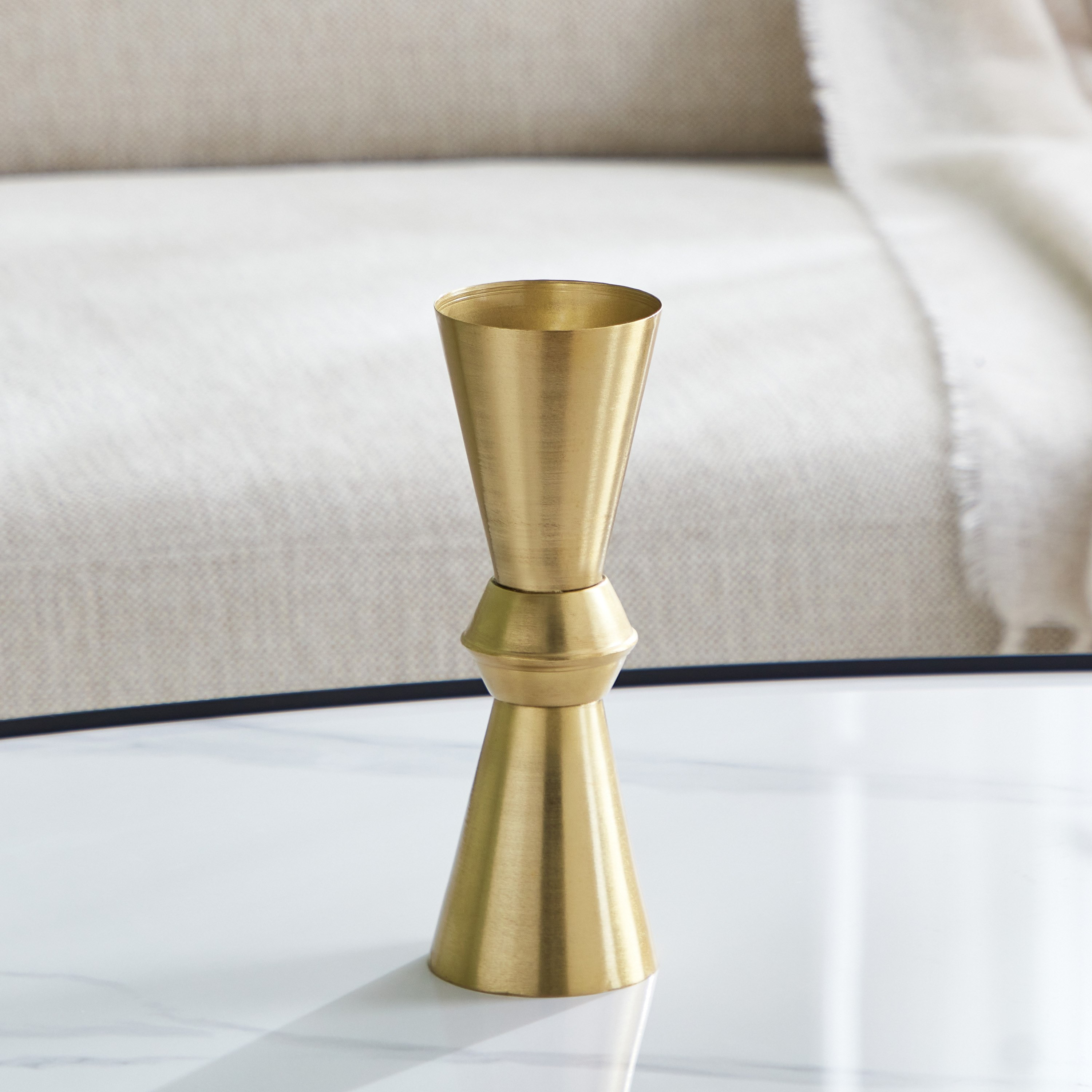 مزهرية معدنية على شكل قمع من أريستو - 8x8x26 سم-hbxbedroom-decorandaccessories-vases-image-2