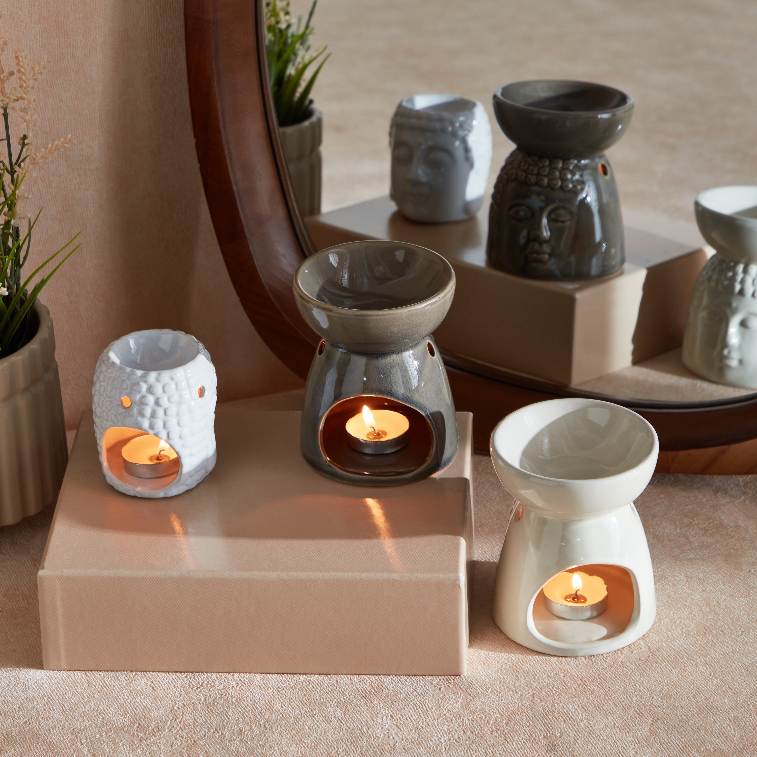 مبخرة زيت سيراميك بتصميم بوذا - 7x7x8 سم-hbxhomeware-hbxdecorandfurnishings-image-5