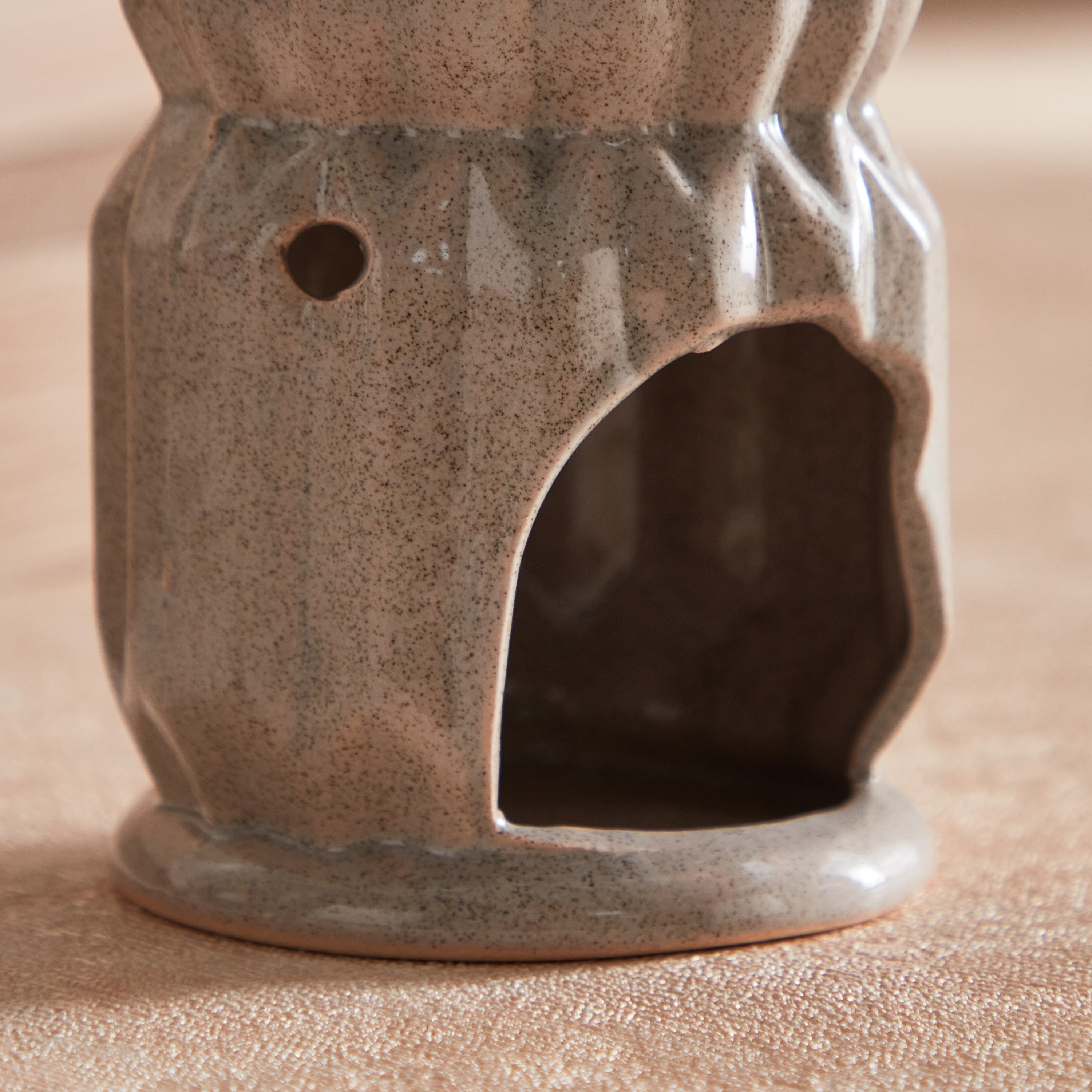مبخرة زيت سيراميك من زيست- 7.5x7.5x10.5 سم-hbxhomeware-hbxdecorandfurnishings-image-4