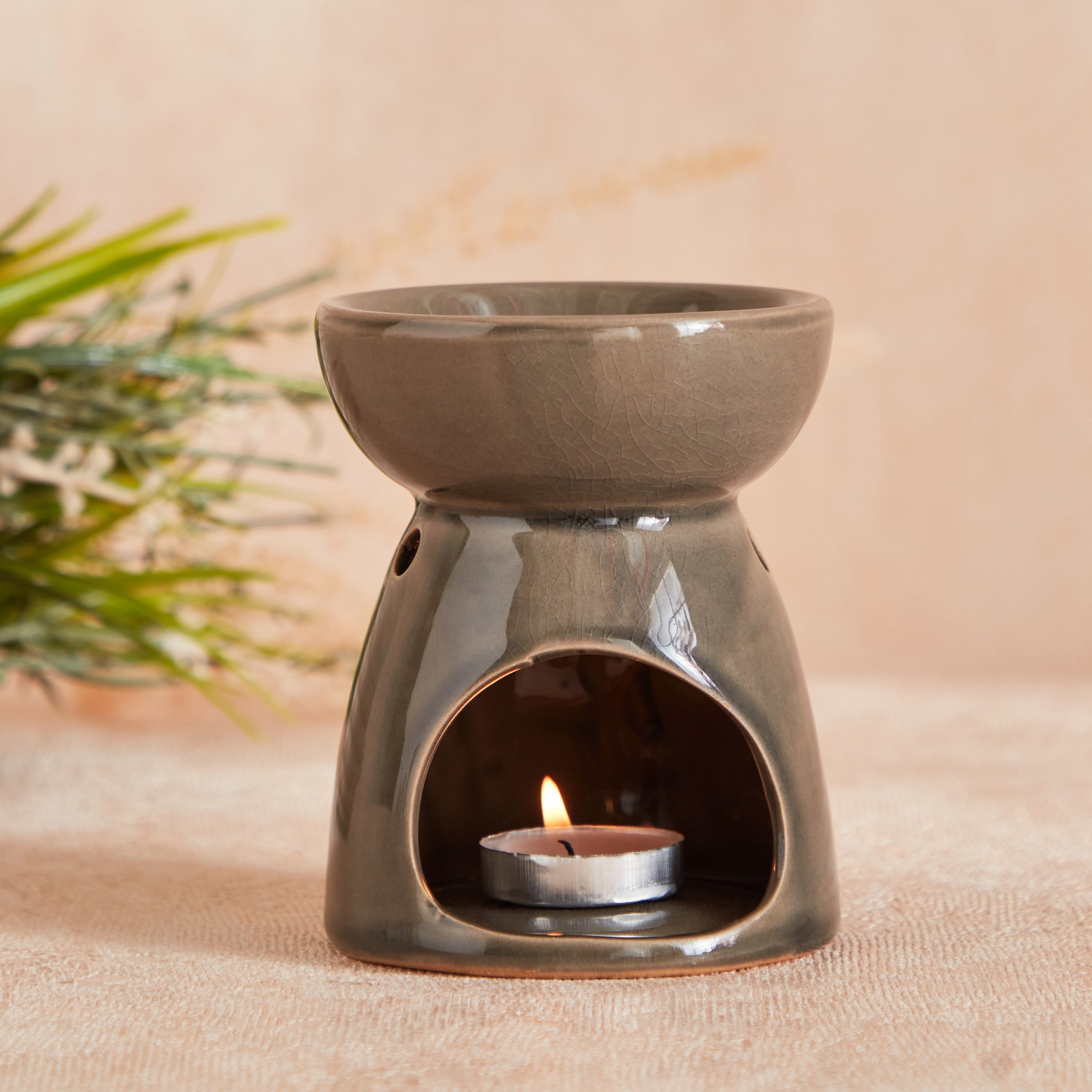 مبخرة زيت سيراميك بتصميم بوذا - 9x9x11.5 سم-hbxhomeware-hbxdecorandfurnishings-image-1