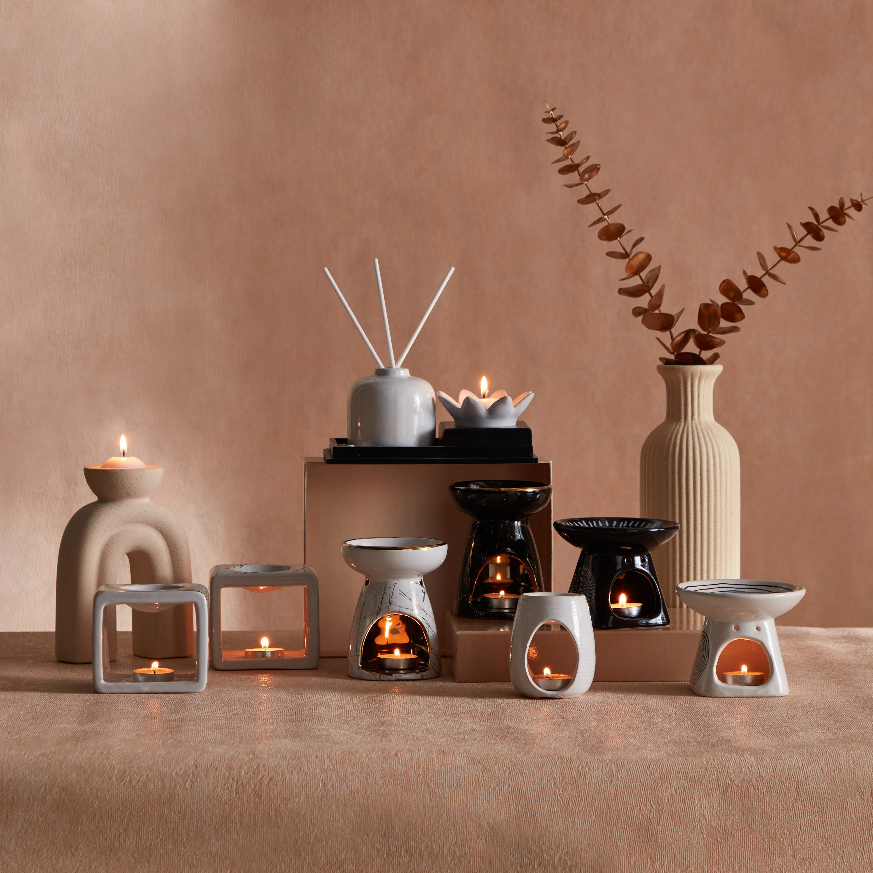 مبخرة زيت سيراميك بتأثير رخامي من زيست - 9x9x12 سم-hbxhomeware-hbxdecorandfurnishings-image-5