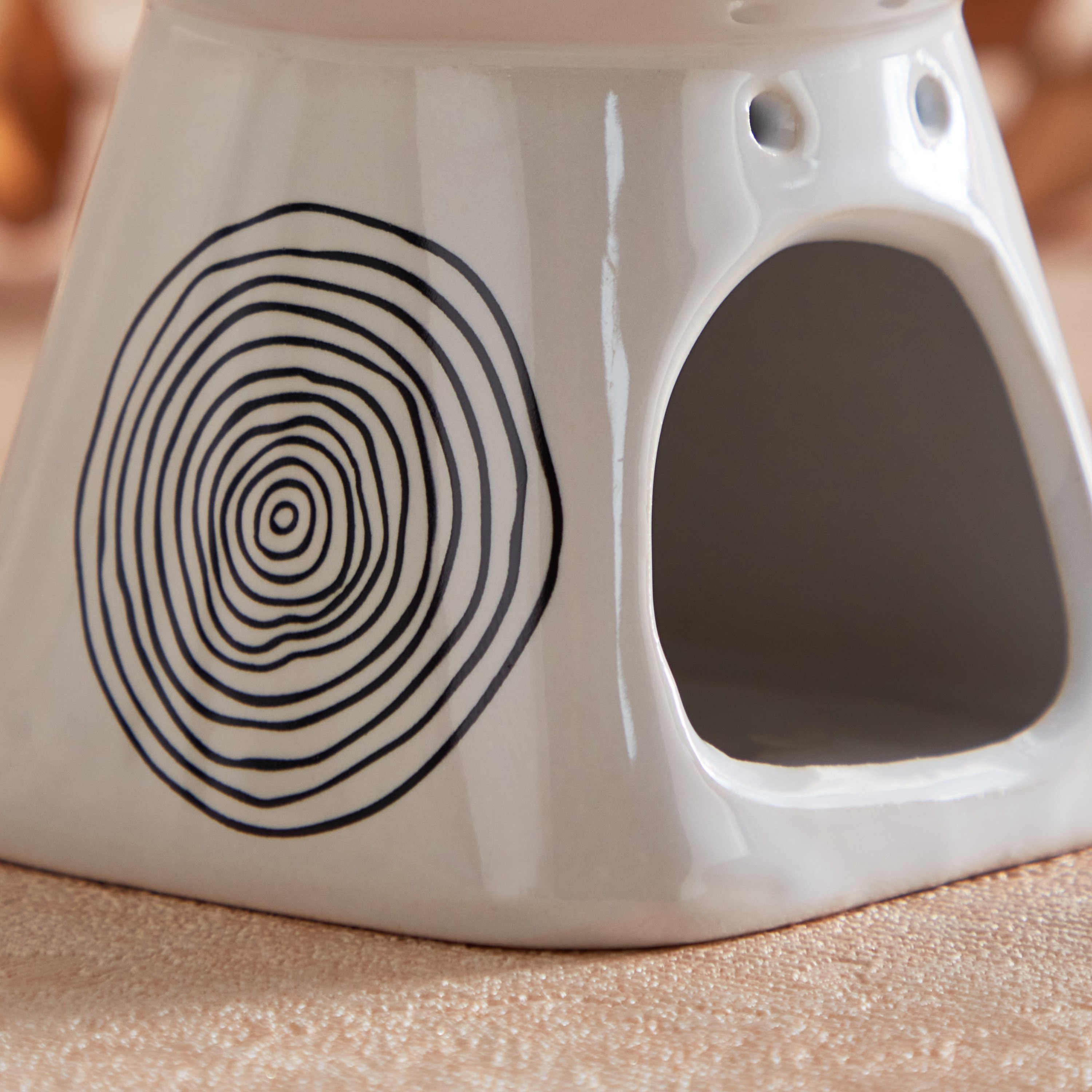 Zest Circle Print Ceramic Oil Burner - 11x11x9 cm-hbxhomeware-hbxdecorandfurnishings-image-5