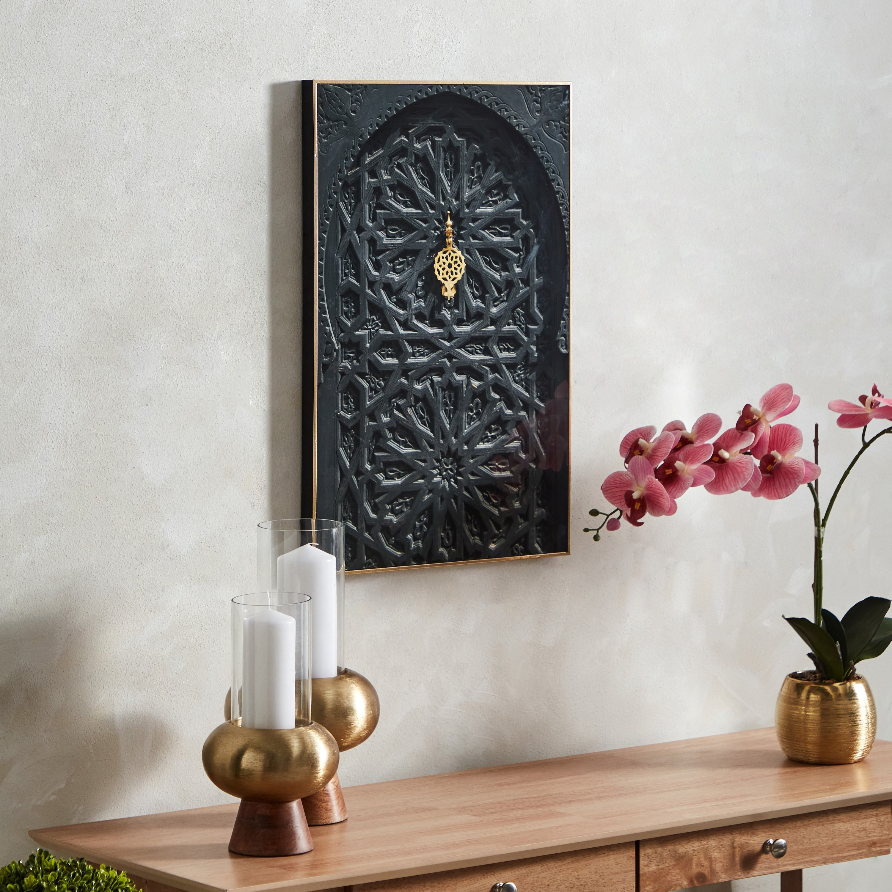 لوحة مؤطرة بتصميم باب من هامبتون - 40x60x2.5 سم-hbxhomeware-hbxdecorandfurnishings-image-1