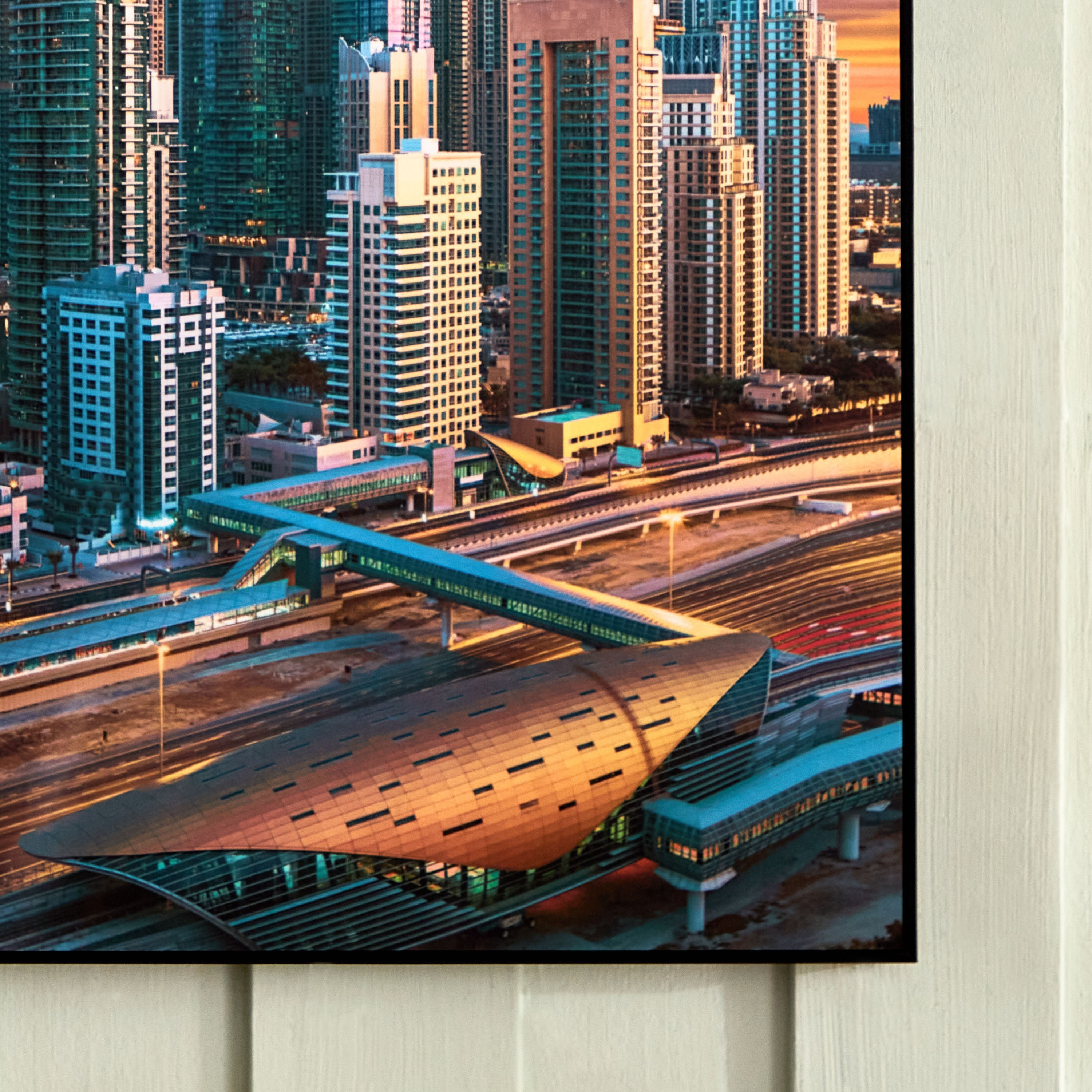 صورة مؤطرة لناطحة سحاب مارينا من هامبتون - 40x60x2.5 سم-hbxhomeware-hbxdecorandfurnishings-image-3