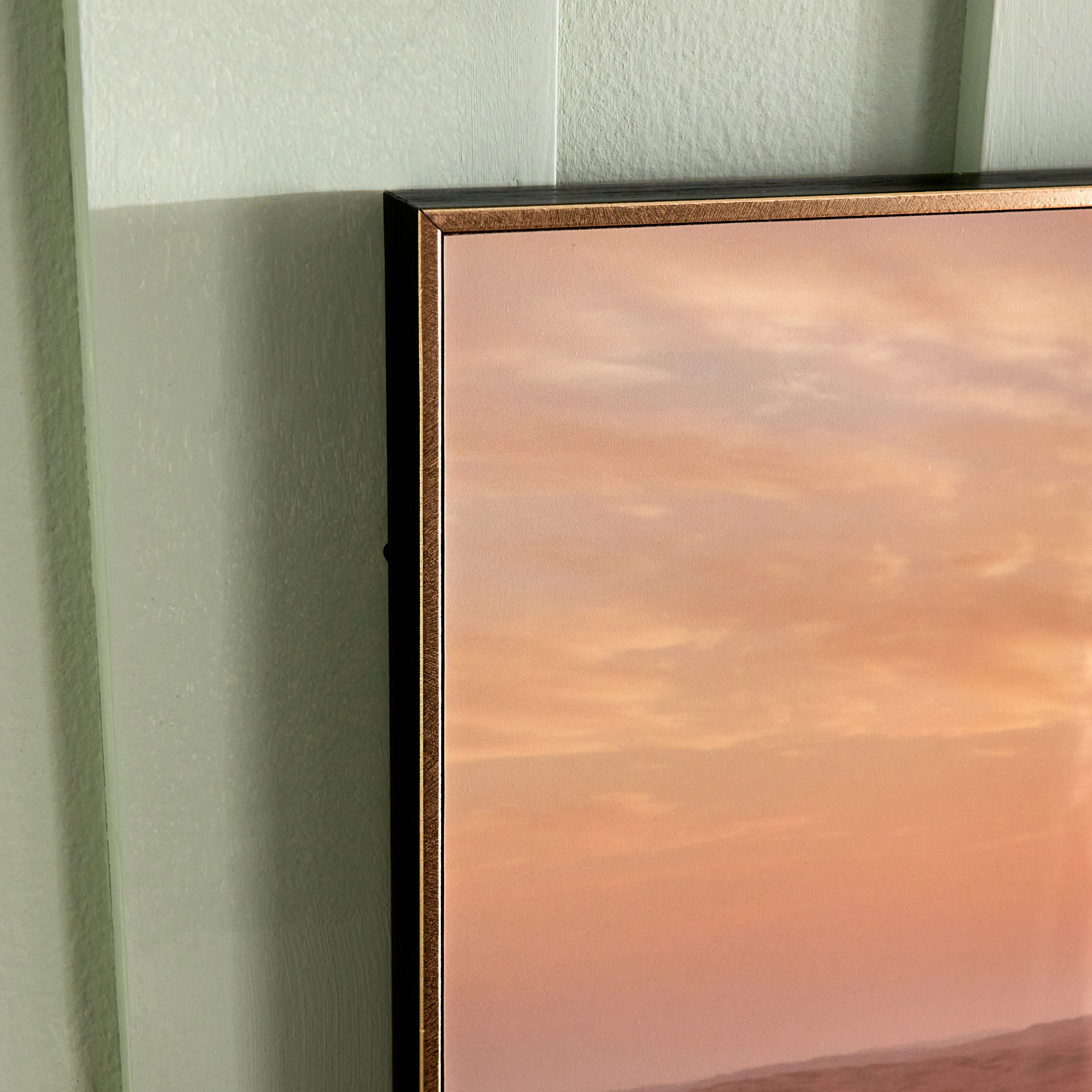 لوحة مؤطرة بتصميم شروق الشمس في الصحراء من هامبتون- 50x70x2.5 سم-hbxhomeware-hbxdecorandfurnishings-image-4