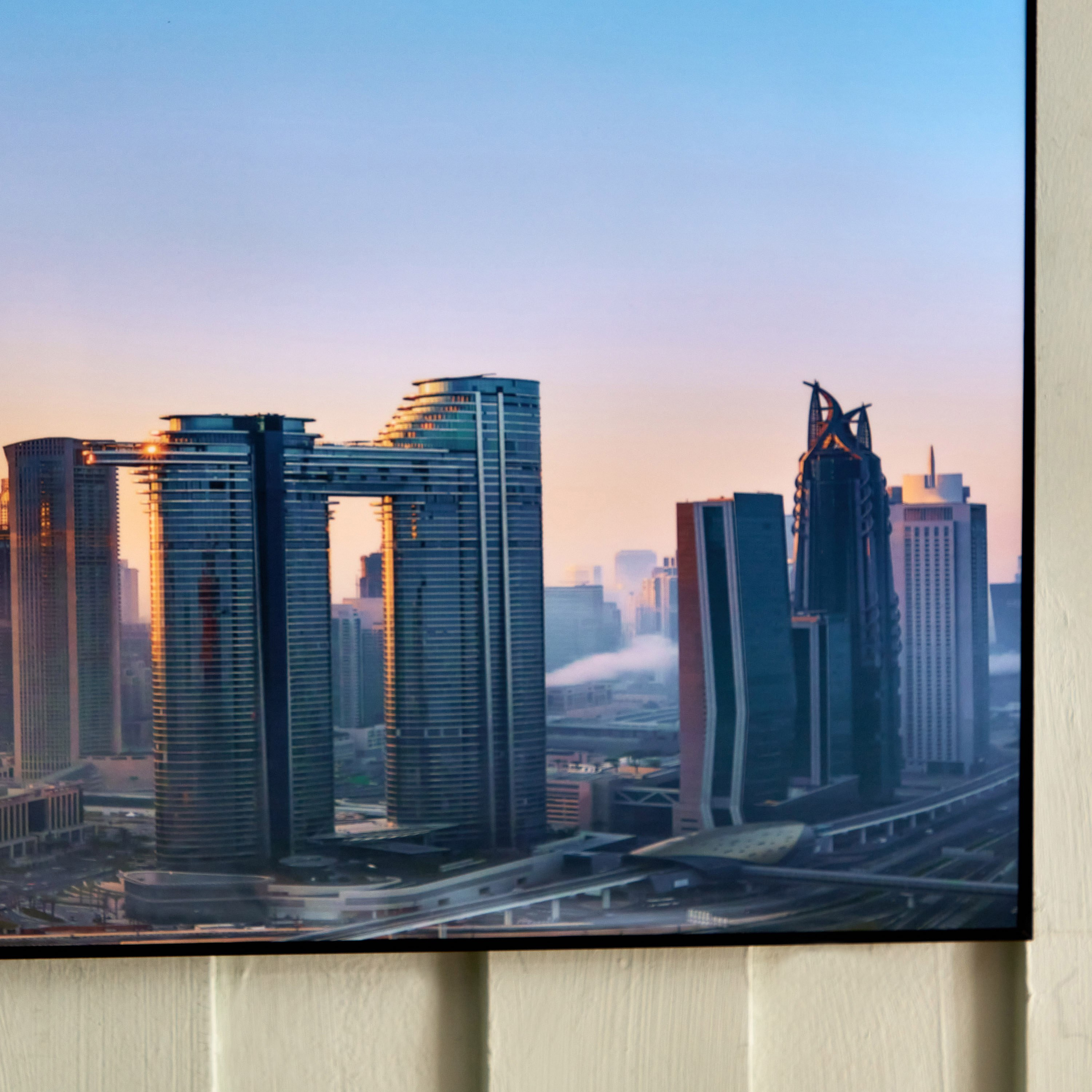 لوحة مؤطرة دبي سكاي لاين من هامبتون - 40x120x2.5 سم-hbxhomeware-hbxdecorandfurnishings-image-3