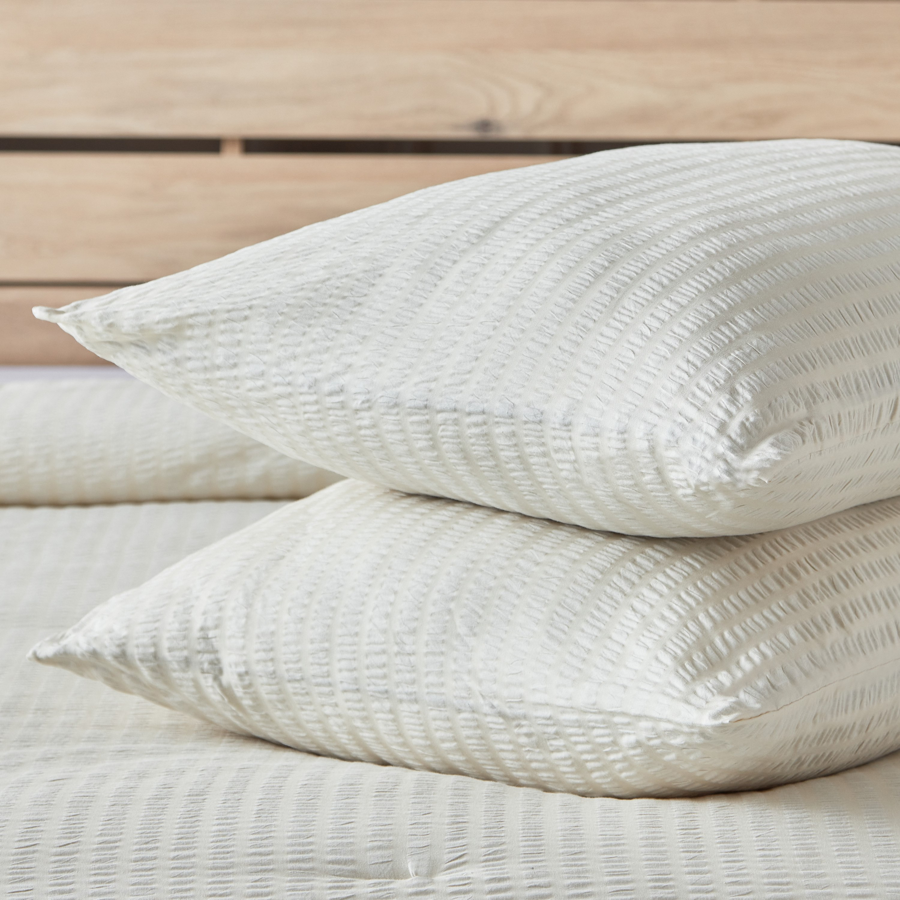 Whimsy 3-Piece Cotton Seersucker King Comforter Set - 220x235 cm-hbxhomeware-hbxdecorandfurnishings-image-6