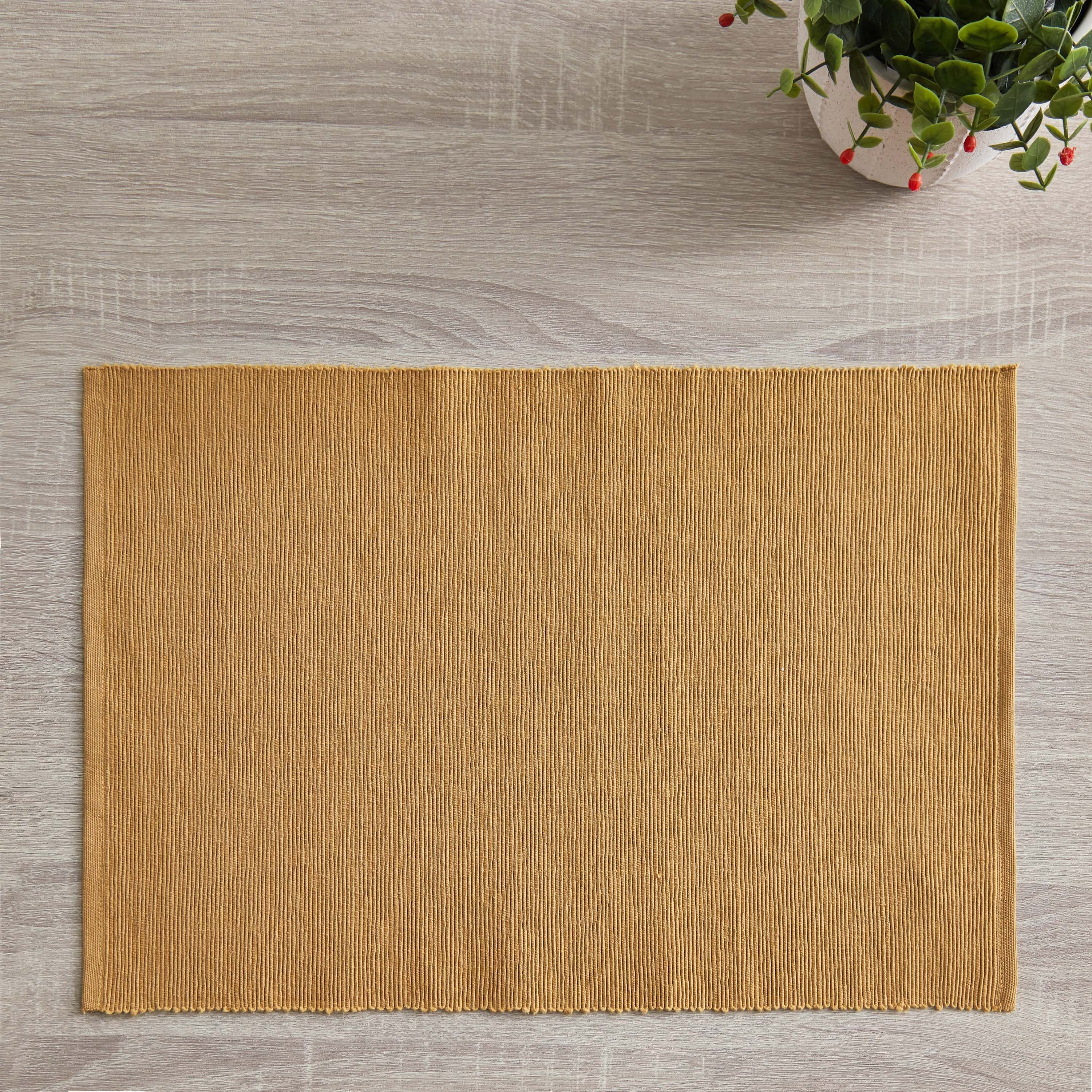لبادة صحون مضلّعة من أتلانتا - 33x48 سم-hbxdecorandfurnishings-homefurnishings-tablelinens-image-1