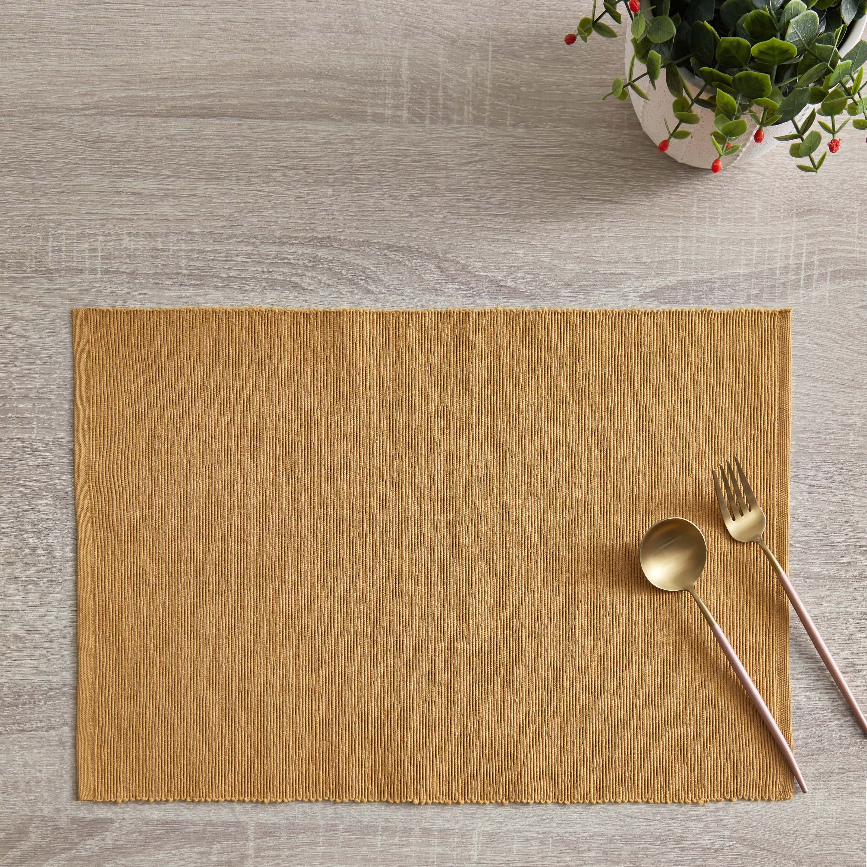 لبادة صحون مضلّعة من أتلانتا - 33x48 سم-hbxdecorandfurnishings-homefurnishings-tablelinens-image-4