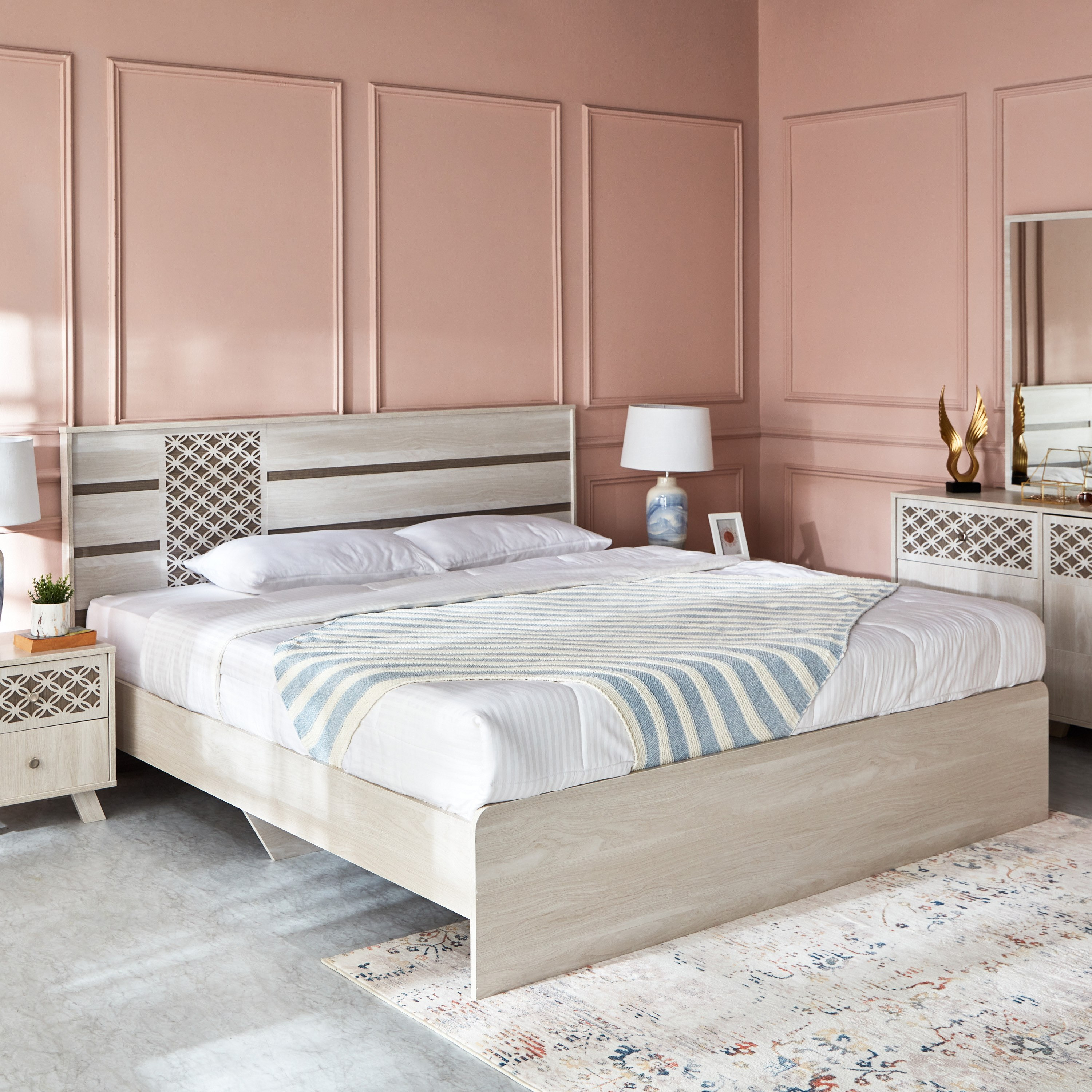 طقم غرفة نوم سوبر كينج -5 قطع من هيرشي- 200x200 سم-hbxbedroom-bedsandbedsets-bedroomsets-superking-image-2