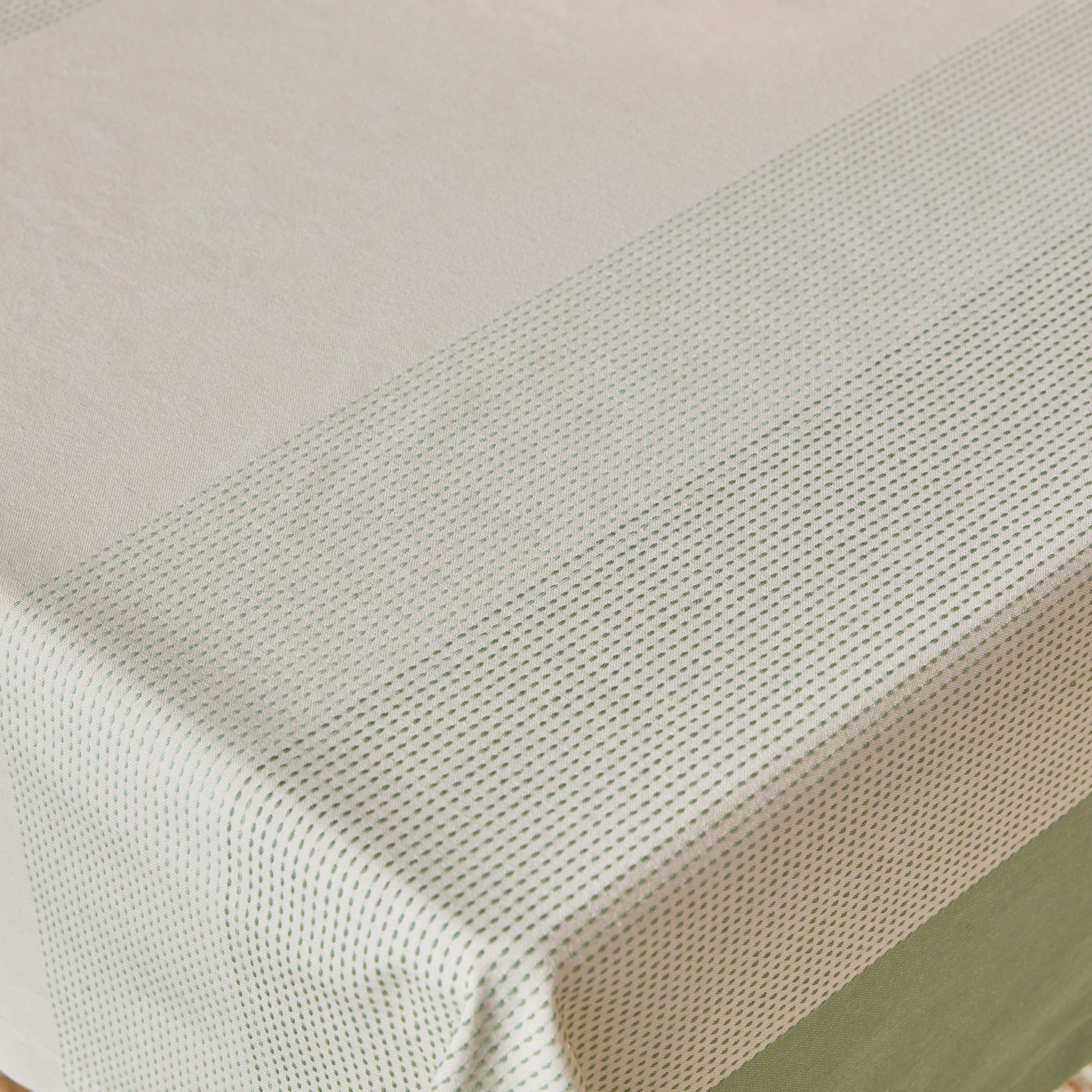 مفرش طاولة بيسترو من بايتون- 130x170 سم-hbxdecorandfurnishings-homefurnishings-tablelinens-image-3
