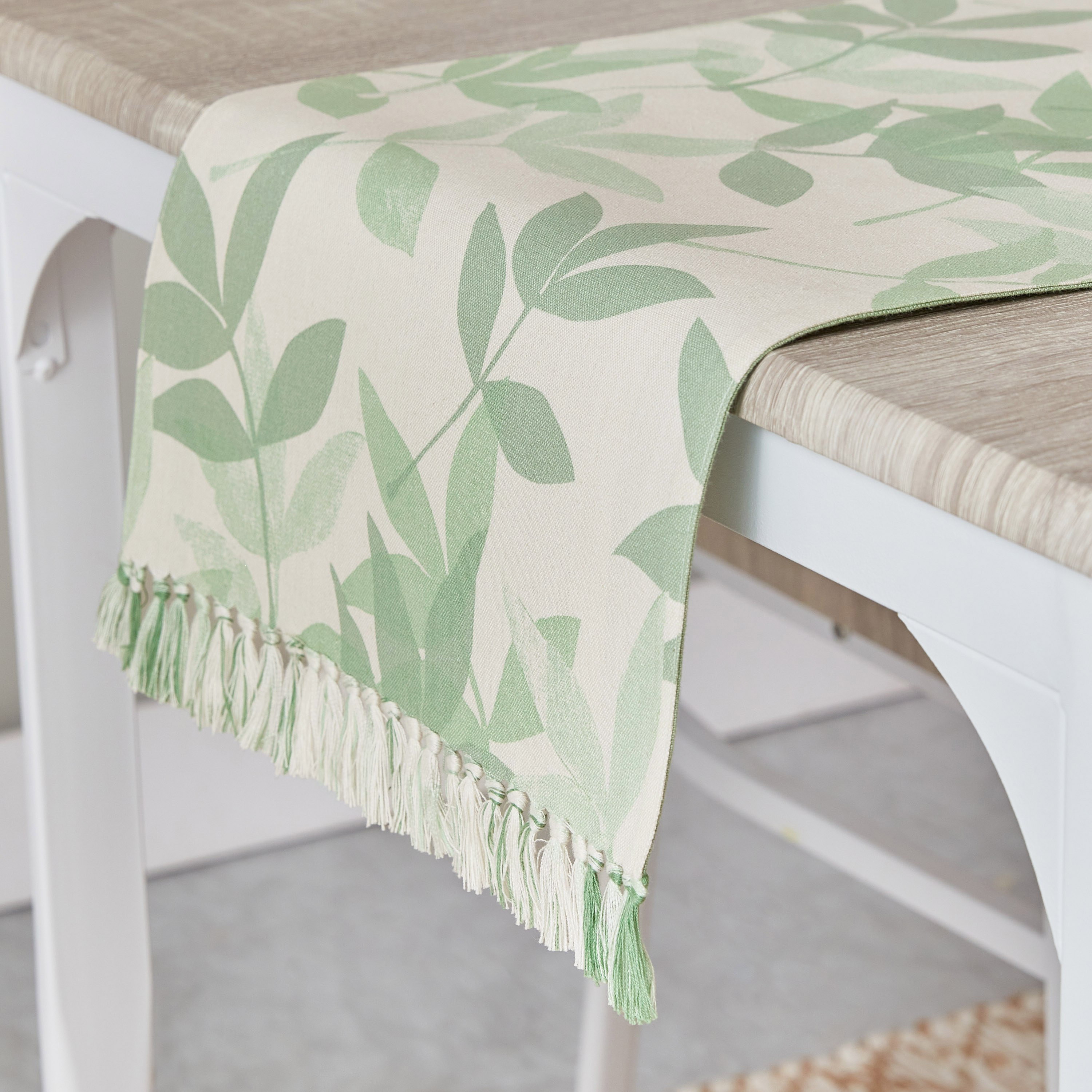 مفرش طاولة يستخدم على الوجهين من بايتون بيسترو - 33x120 سم-hbxdecorandfurnishings-homefurnishings-tablelinens-image-6