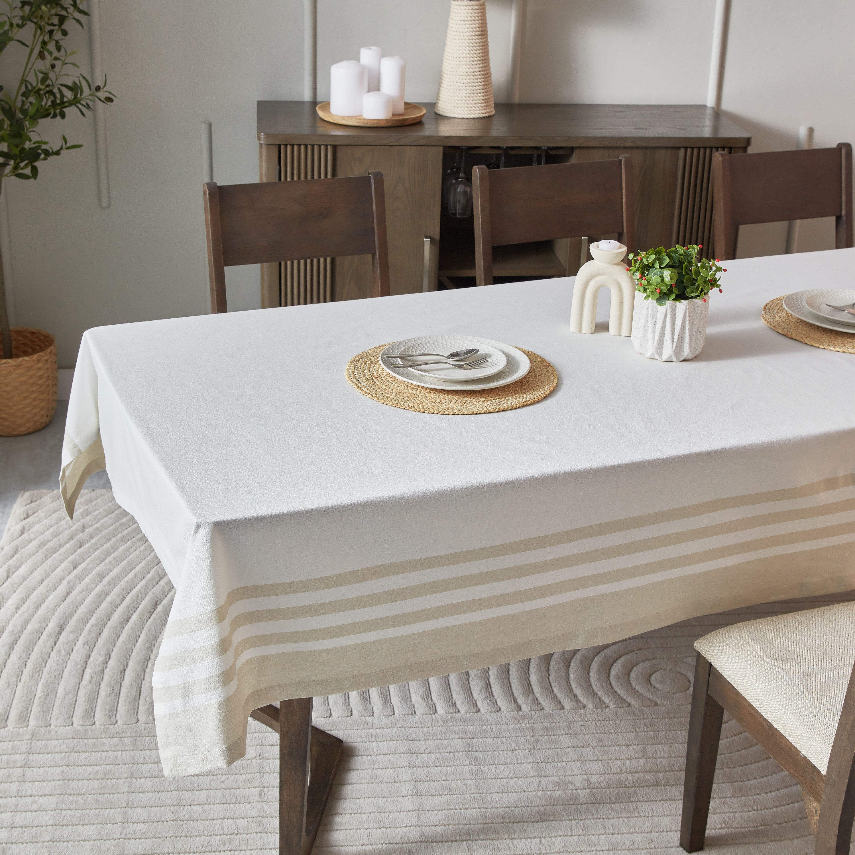 مفرش طاولة من هارلي سافورا - 150x250 سم-hbxdecorandfurnishings-homefurnishings-tablelinens-image-1