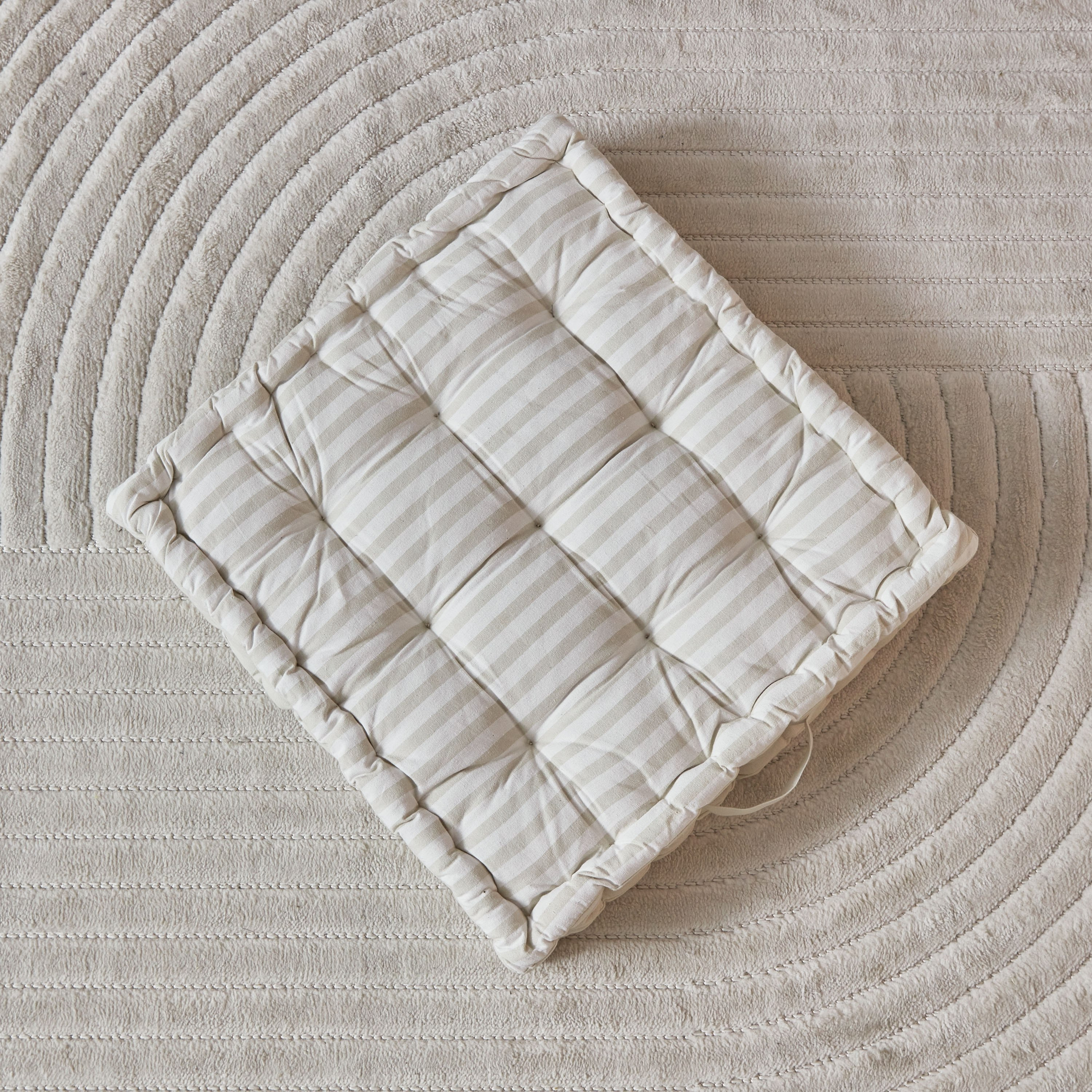وسادة أرضية من هارلي سافورا - 60x60x10 سم-hbxhomeware-hbxdecorandfurnishings-image-2