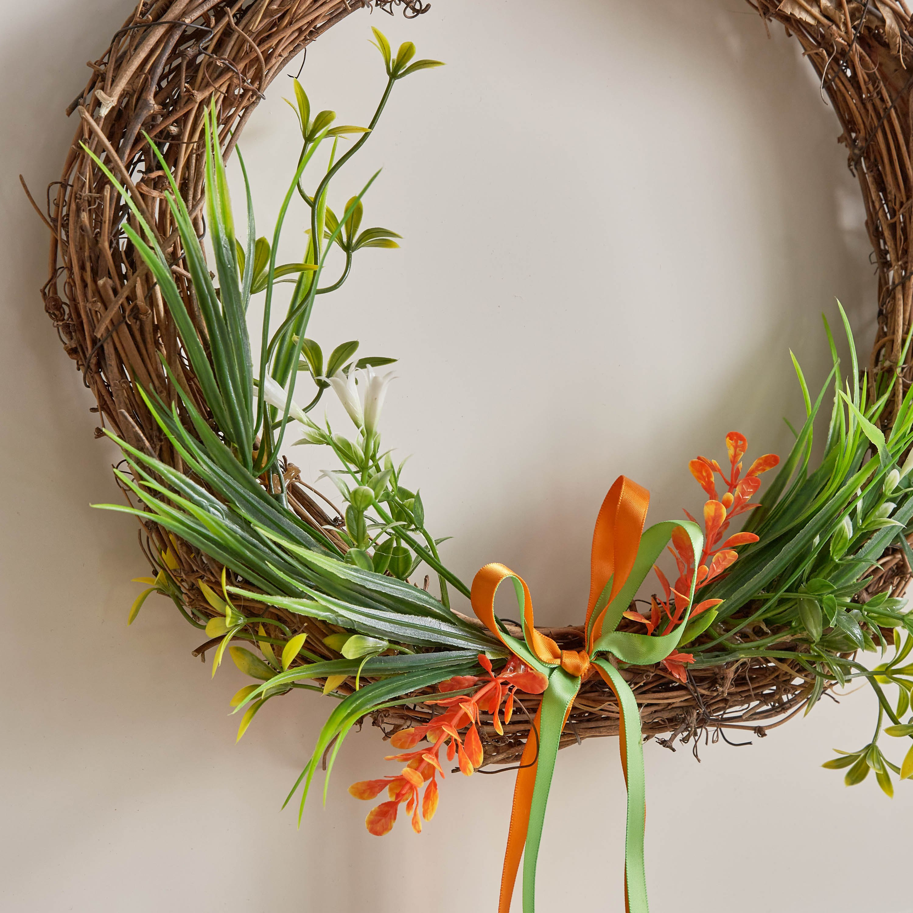 إكليل ديكور راتان من ترينت - 30x30x5 سم-hbxdecorandfurnishings-homeaccessories-artificialflowersandplants-image-3