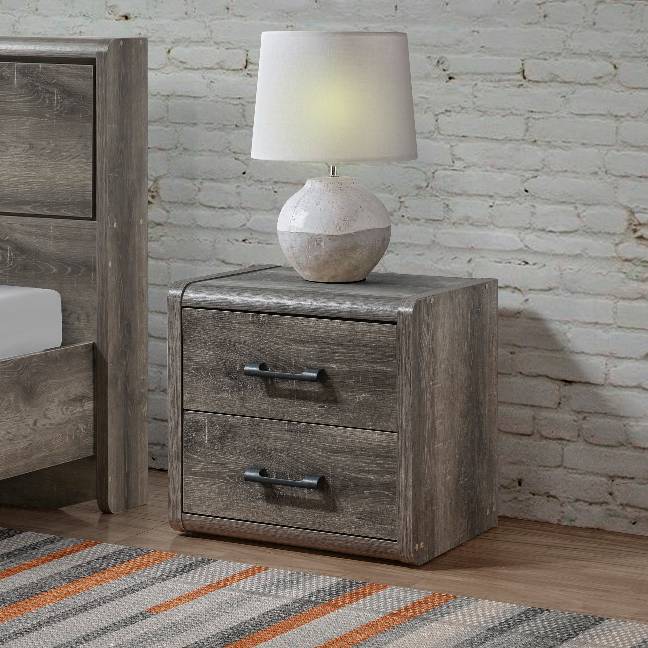 طاولة سرير جانبية شبابية بدرجين - جلوبس من موڤو-hbxkidsandyouth-nightstands-image-1