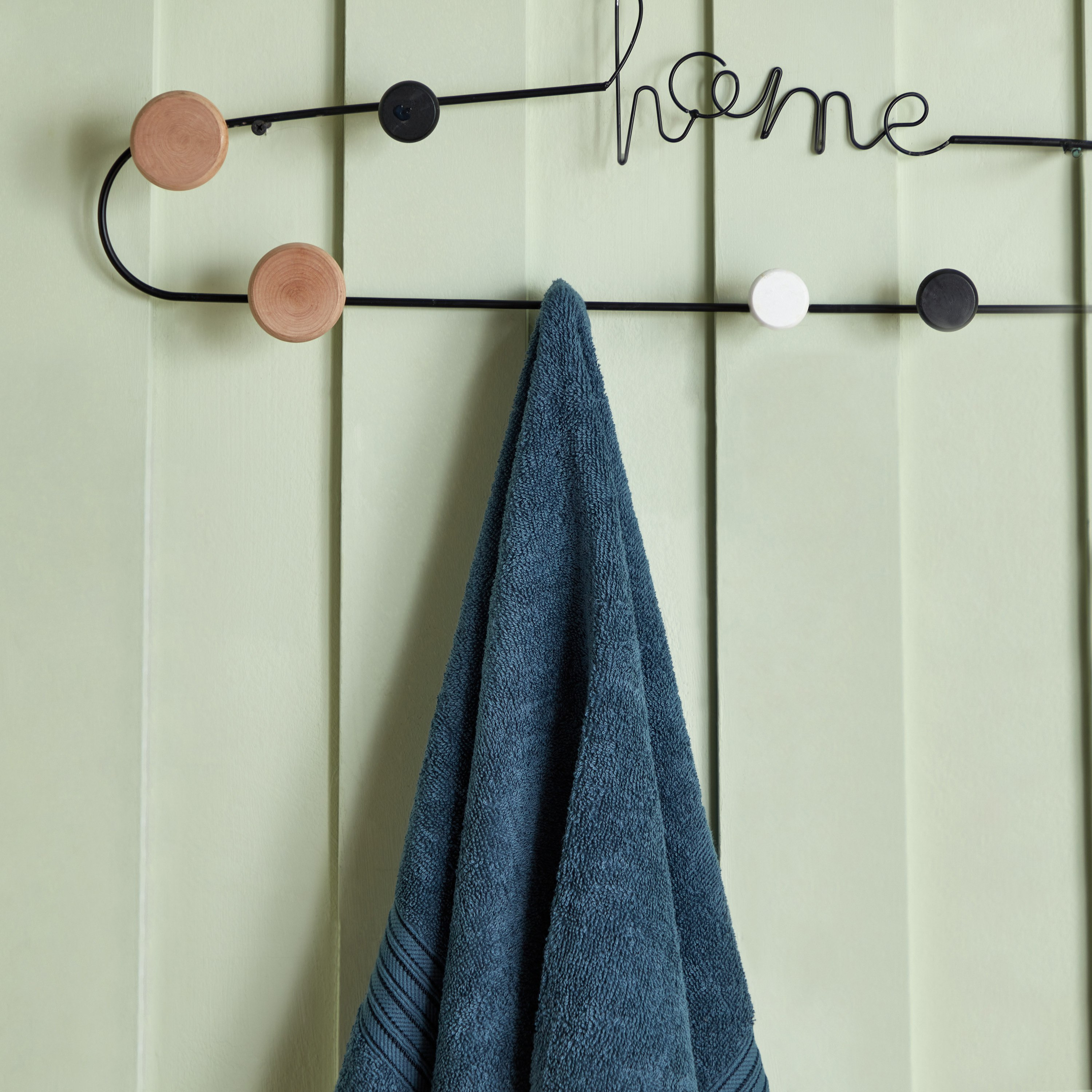 منشفة يد ممشطة من إسنشيال - 50x90 سم-hbxbathroom-bathroomtextiles-image-2