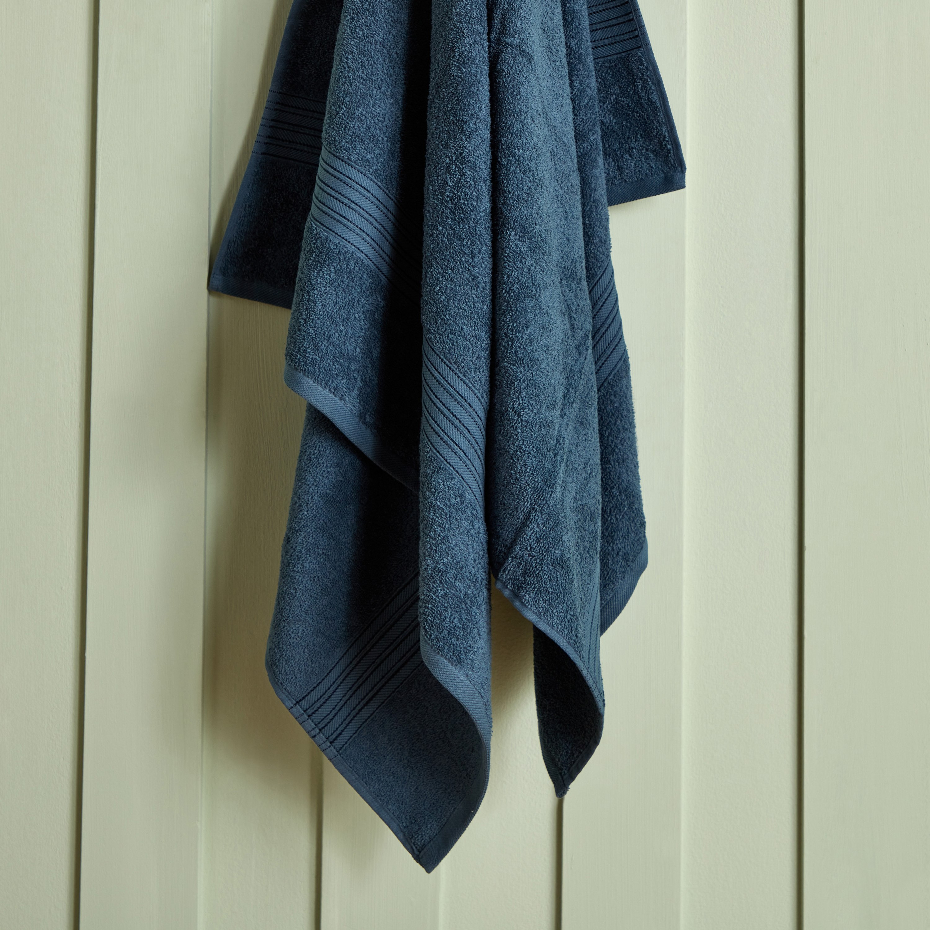 منشفة حمام ممشطة من إسنشيال - 70x140 سم-hbxbathroom-bathroomtextiles-image-3