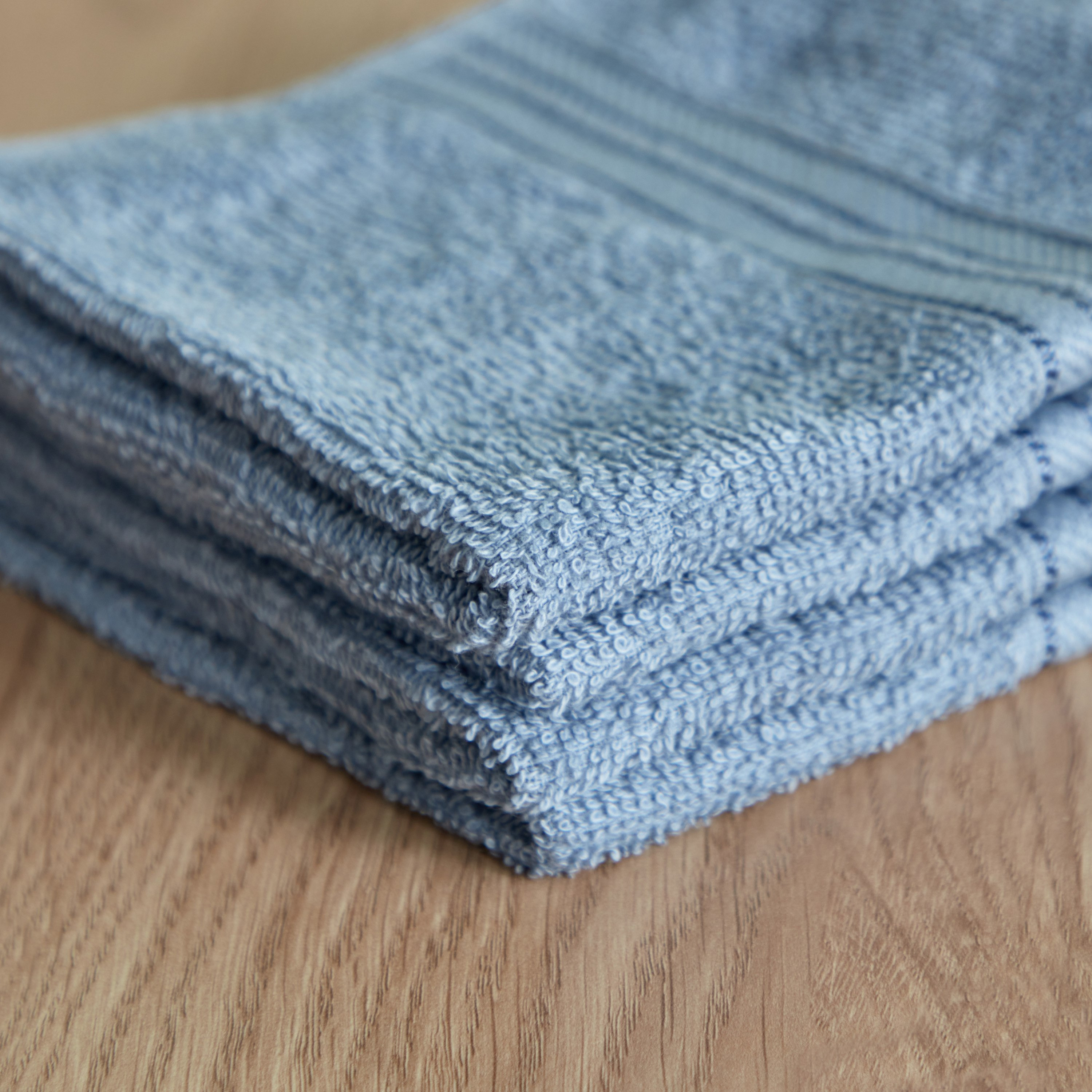 طقم مناشف وجه ممشطة 4 قطع من إسينشال - 30x30 سم-hbxbathroom-bathroomtextiles-image-2